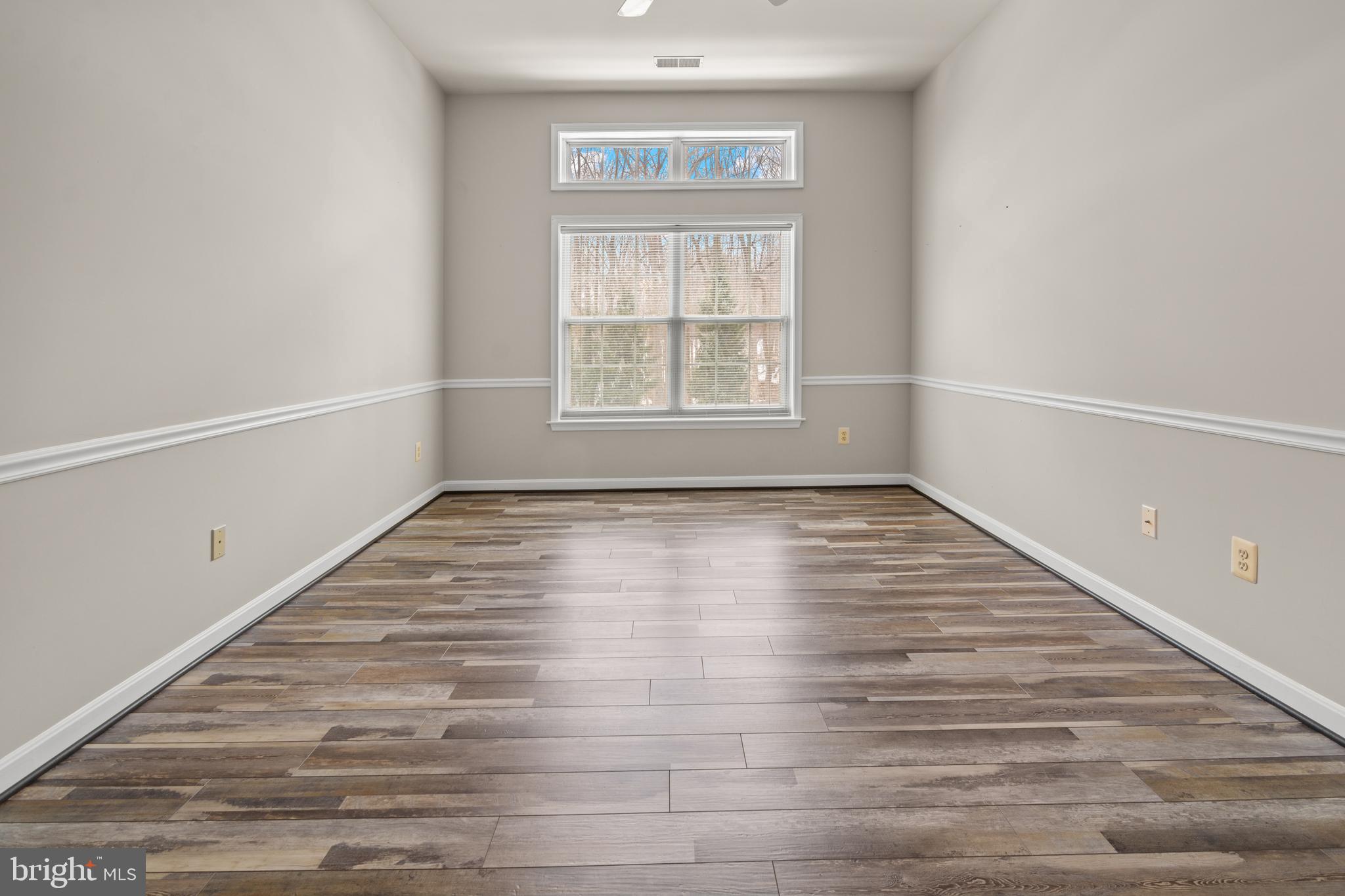 LAUREL WOODS - Residential