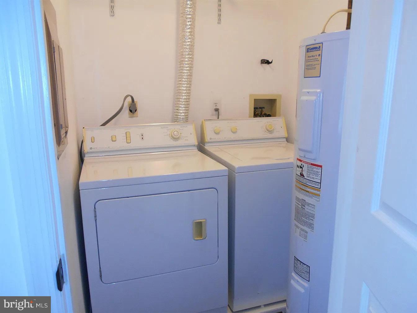 WOODBRIDGE CENTER - Residential Lease