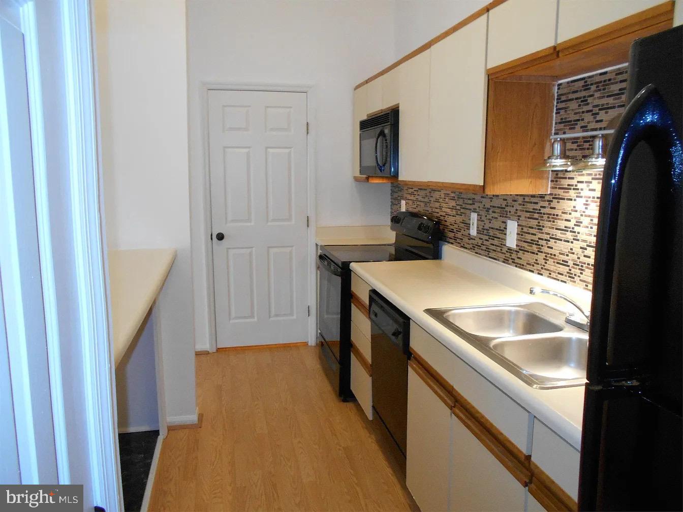 WOODBRIDGE CENTER - Residential Lease