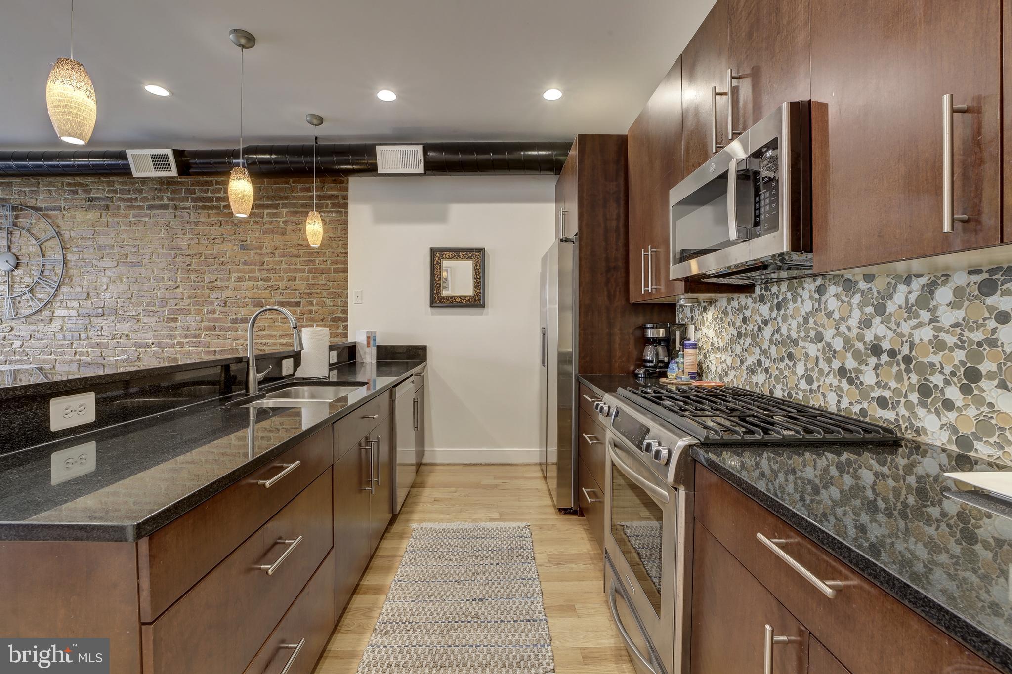 2444 ONTARIO ROAD NW 3