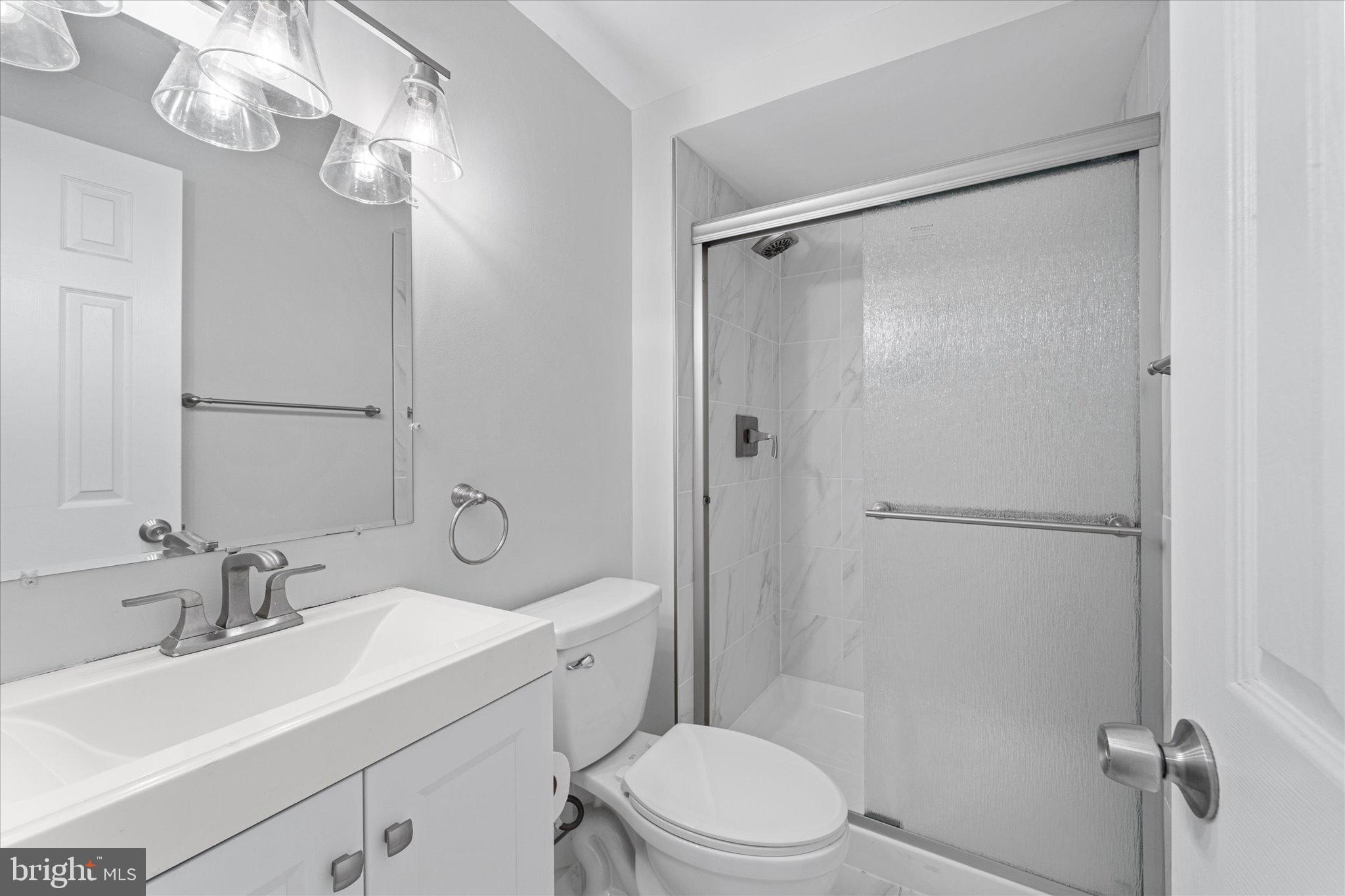 BURKE STATION SQUARE - Residential Lease