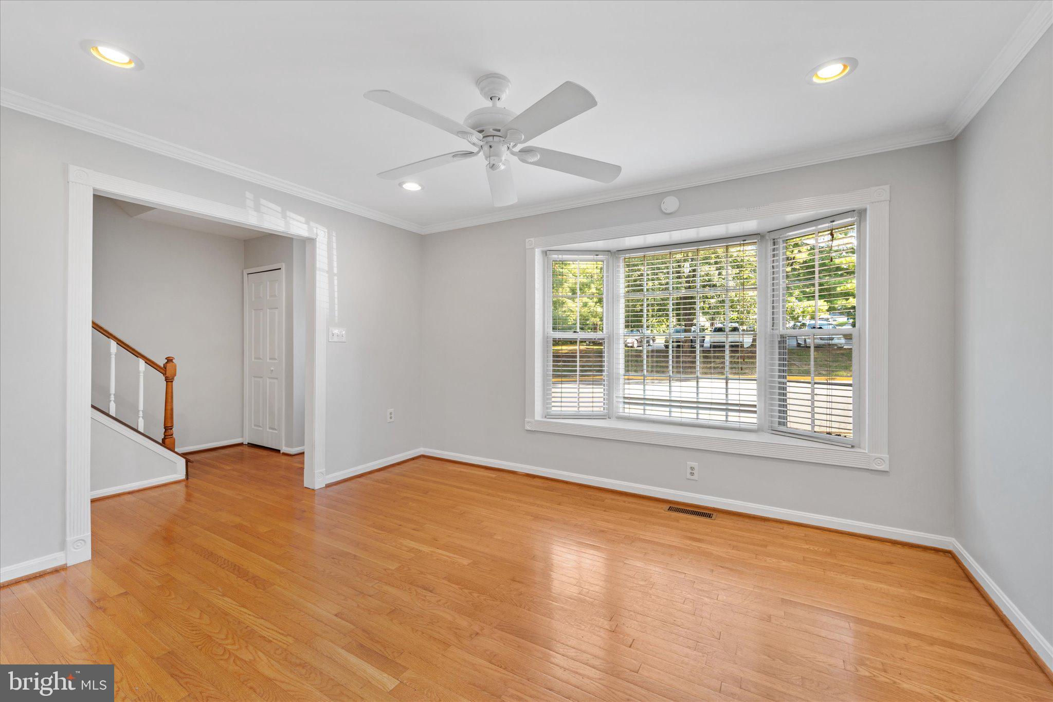 BURKE STATION SQUARE - Residential Lease