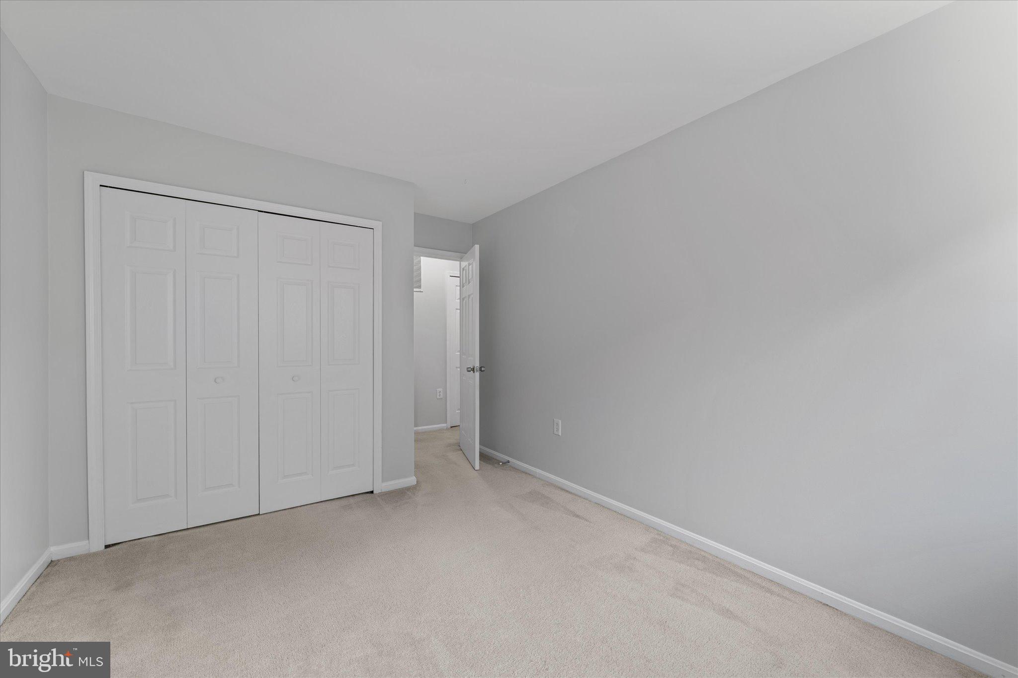 BURKE STATION SQUARE - Residential Lease