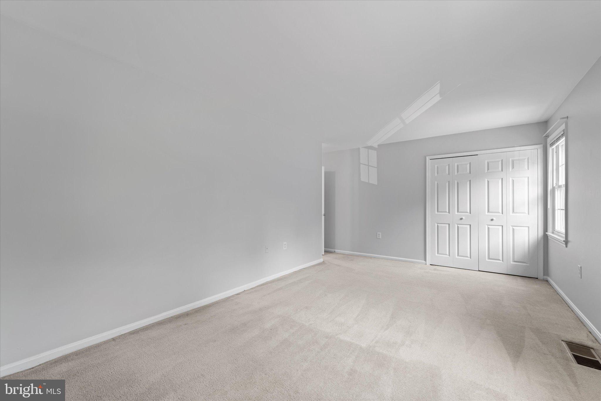 BURKE STATION SQUARE - Residential Lease