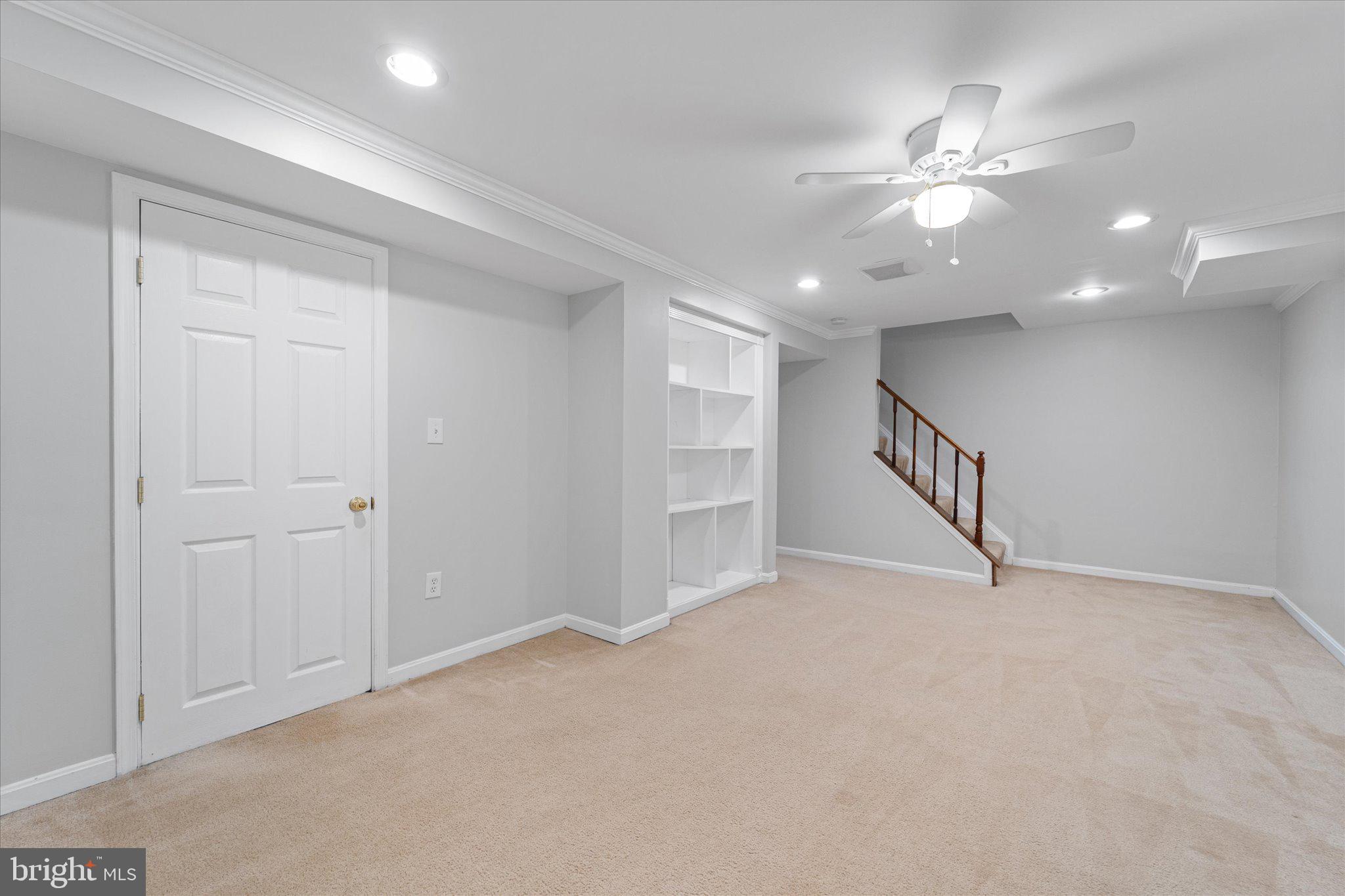 BURKE STATION SQUARE - Residential Lease