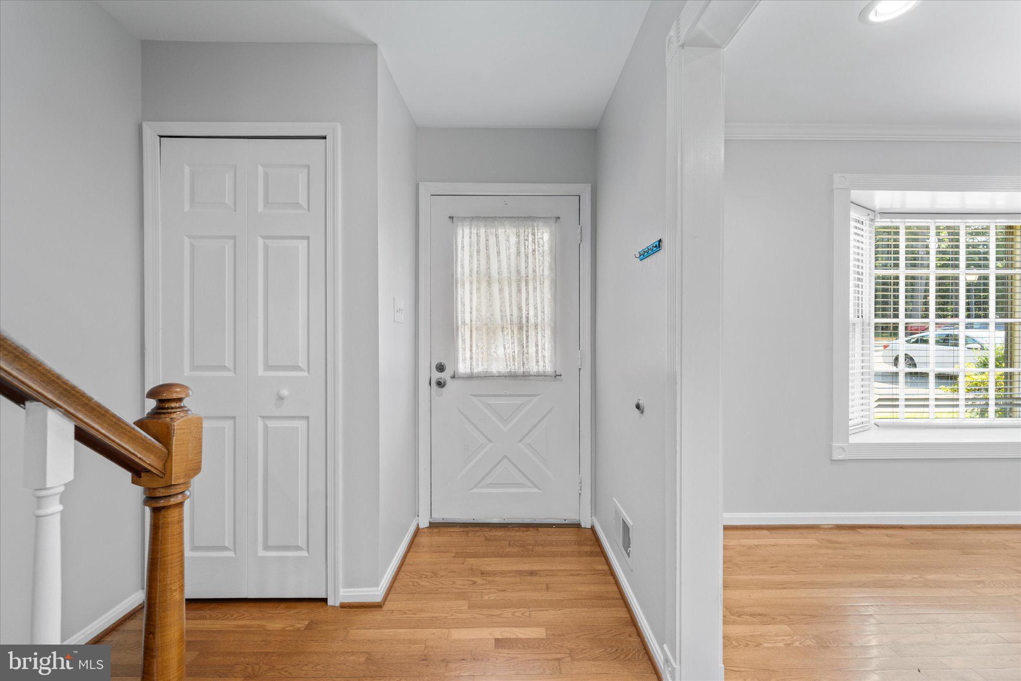 BURKE STATION SQUARE - Residential Lease