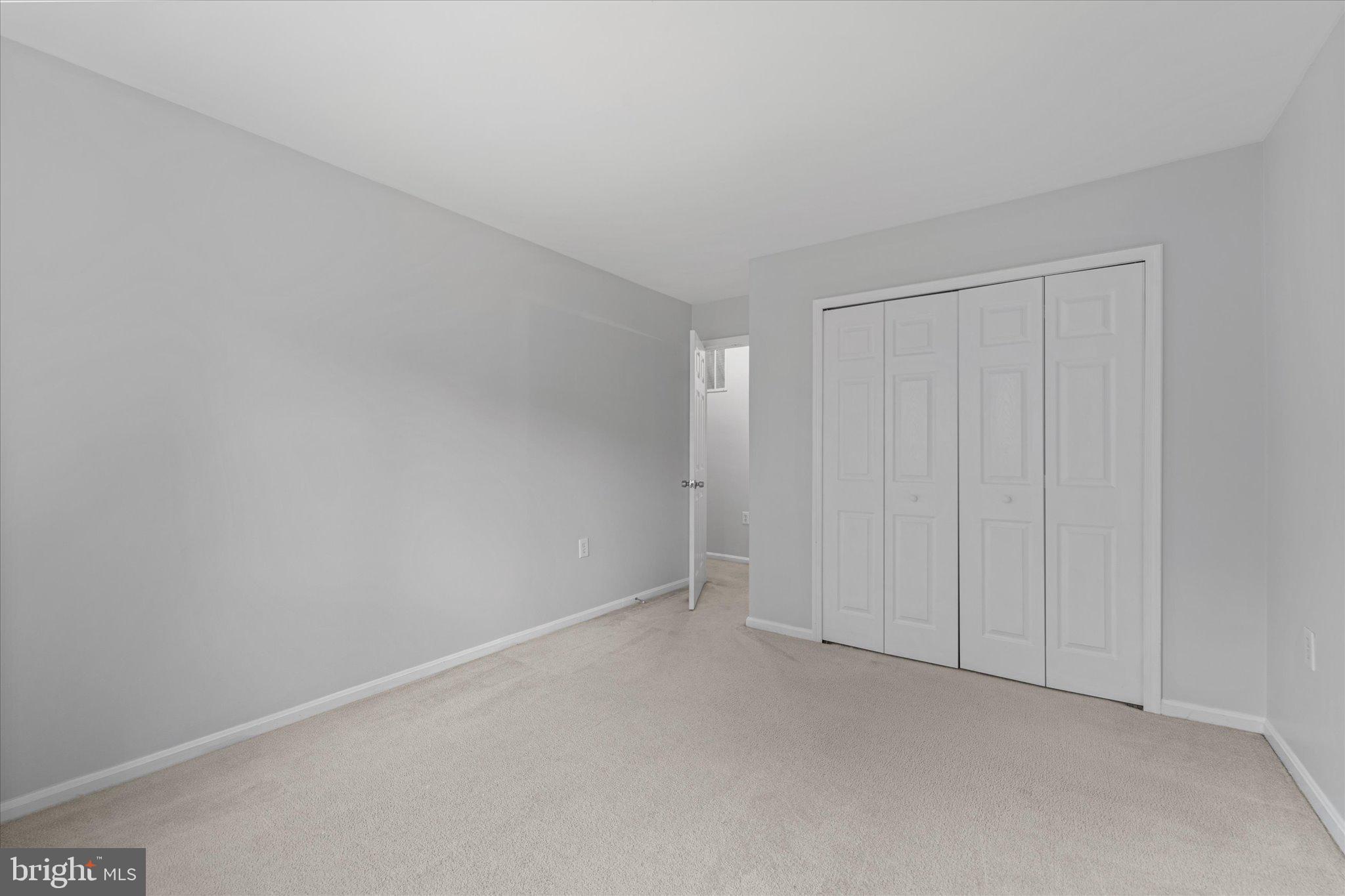 BURKE STATION SQUARE - Residential Lease