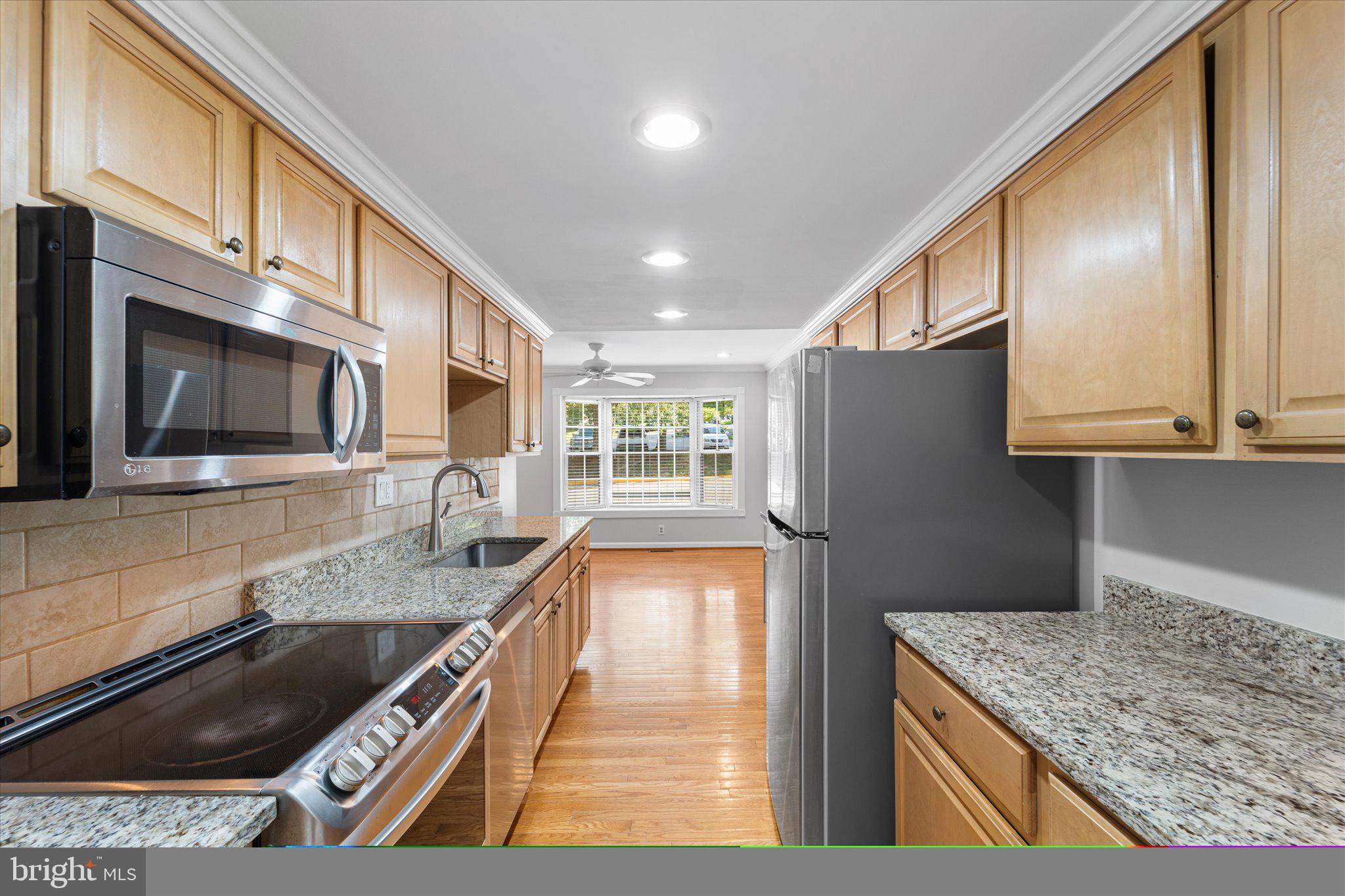 BURKE STATION SQUARE - Residential Lease