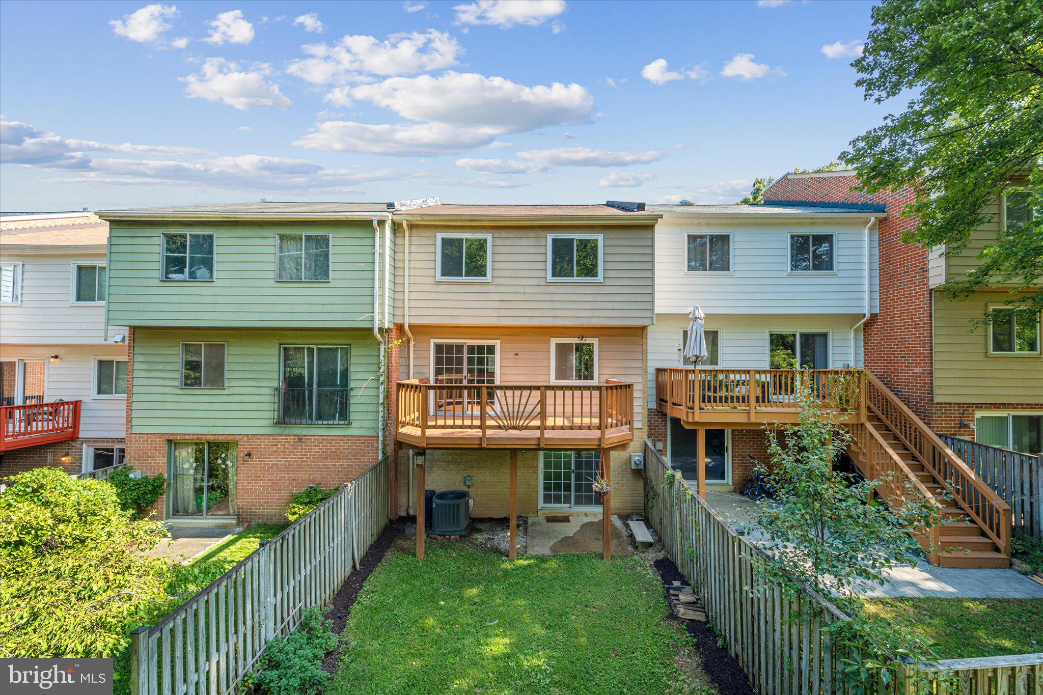 BURKE STATION SQUARE - Residential Lease