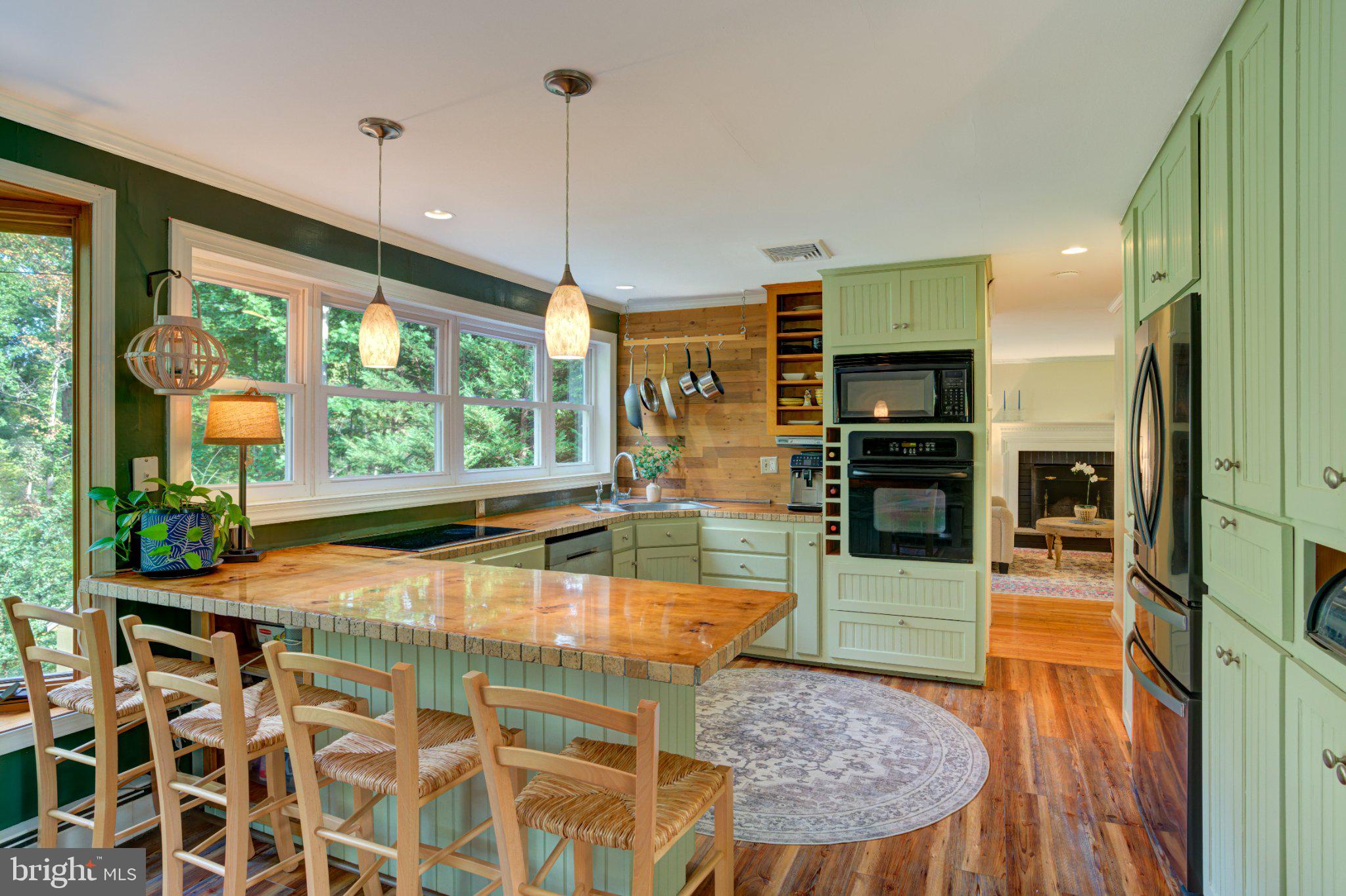 31 GREEN VALLEY ROAD
