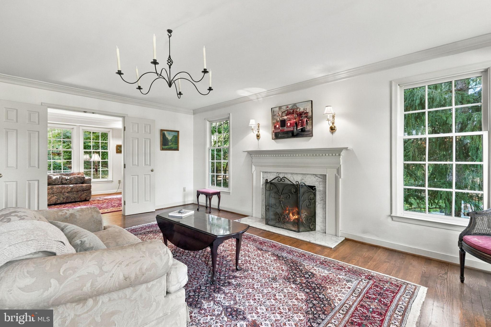 850 SPRINGBANK LANE