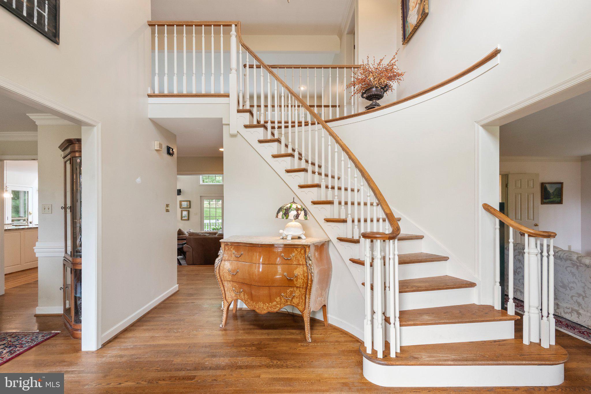 850 SPRINGBANK LANE
