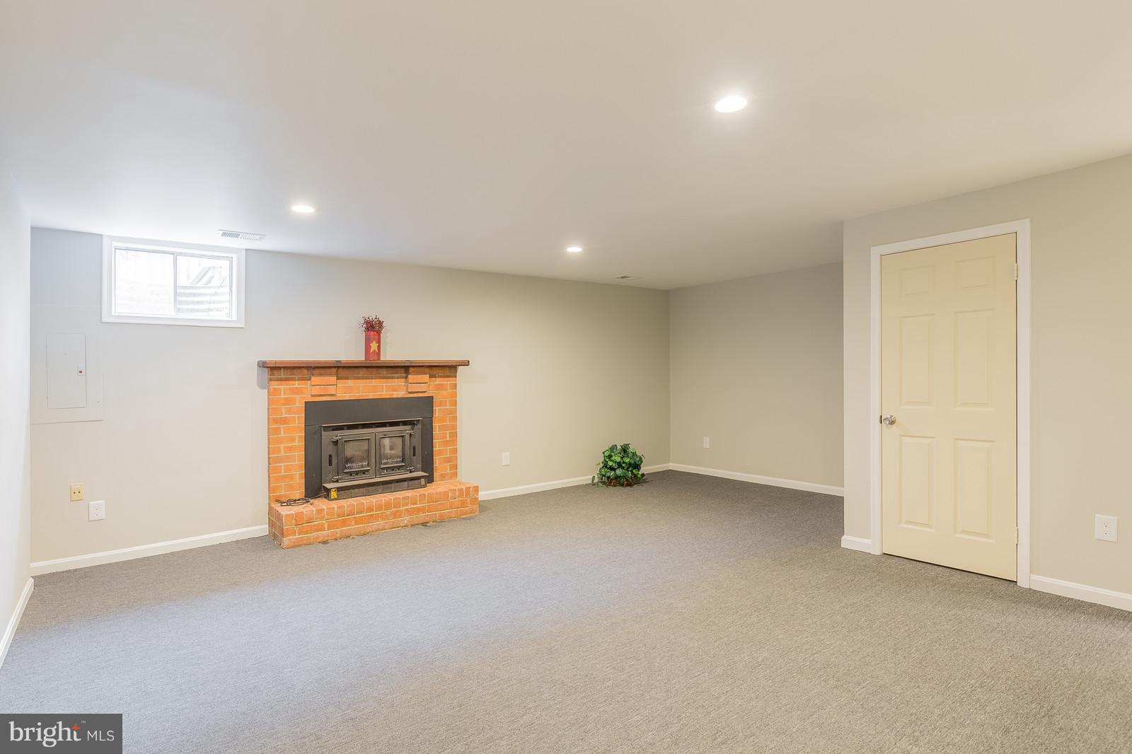 TOWNS OF FOREST HILLS - Residential