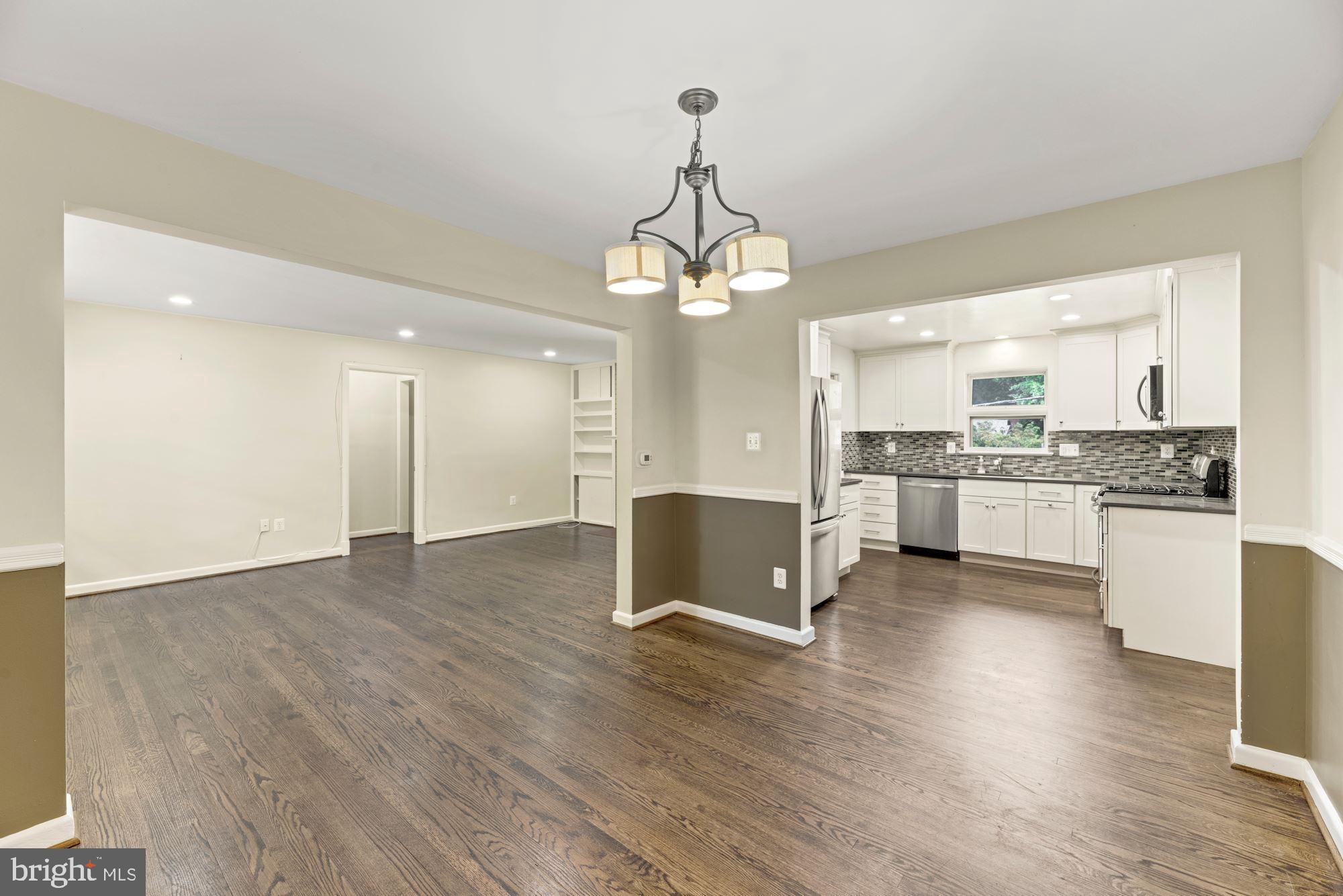 COUNTRY CLUB - Residential Lease