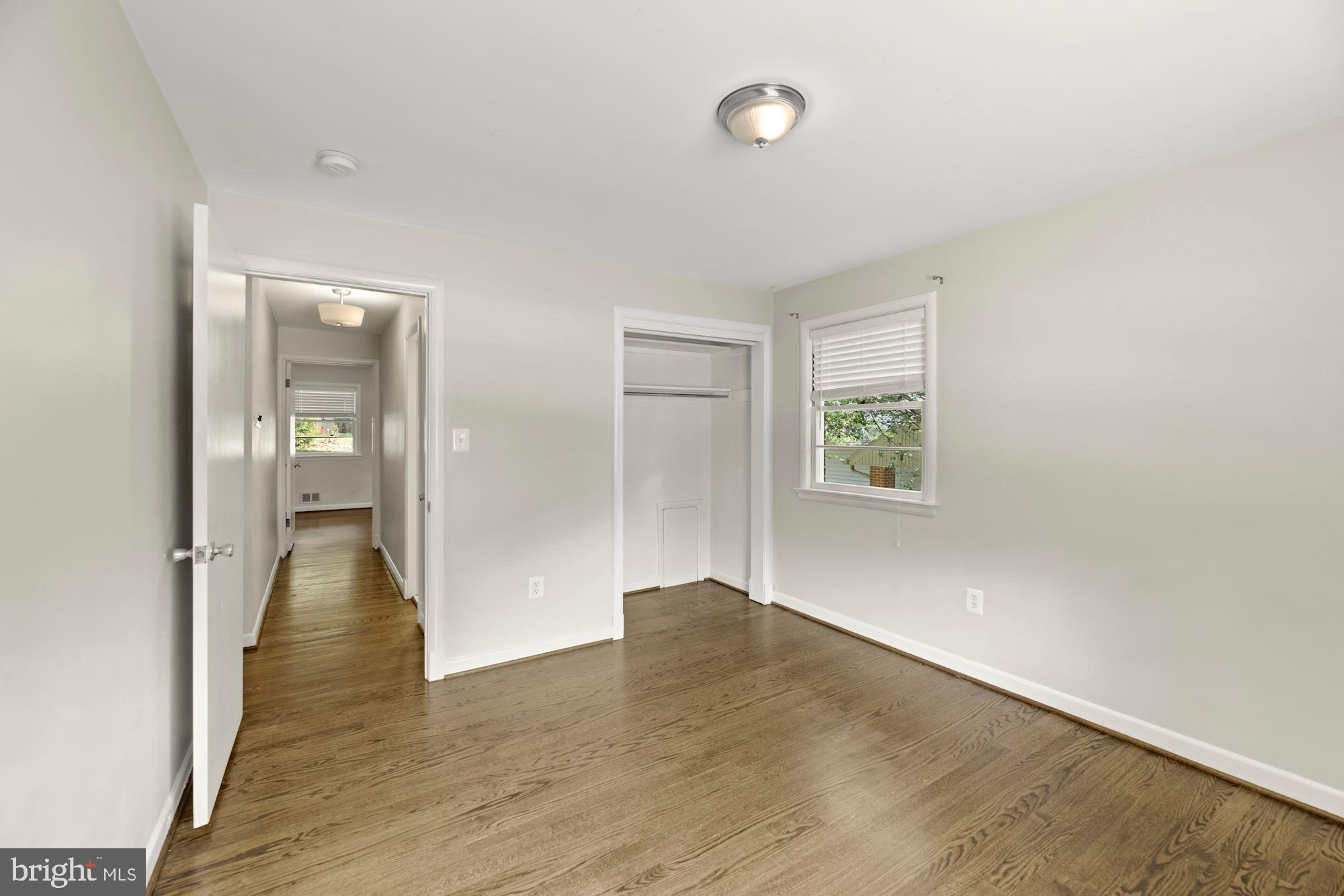 COUNTRY CLUB - Residential Lease