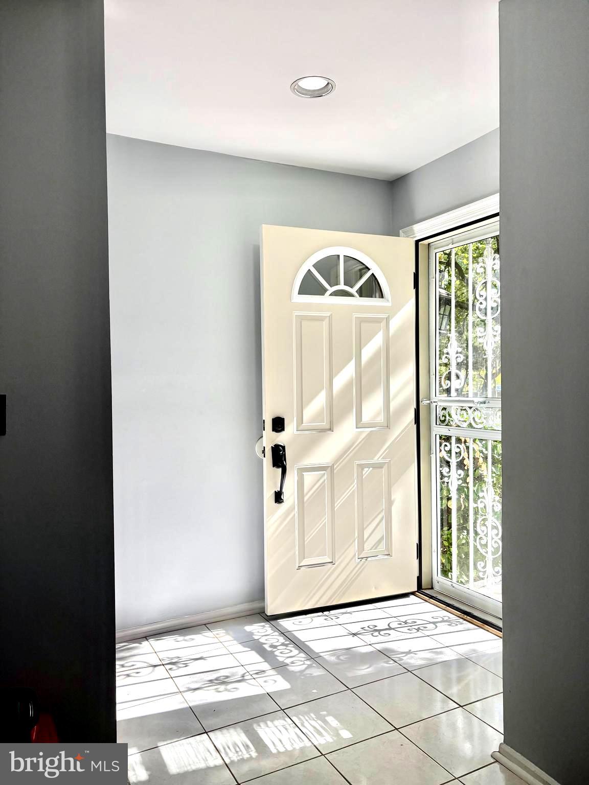 3710 AMSTERDAM TERRACE 7-74