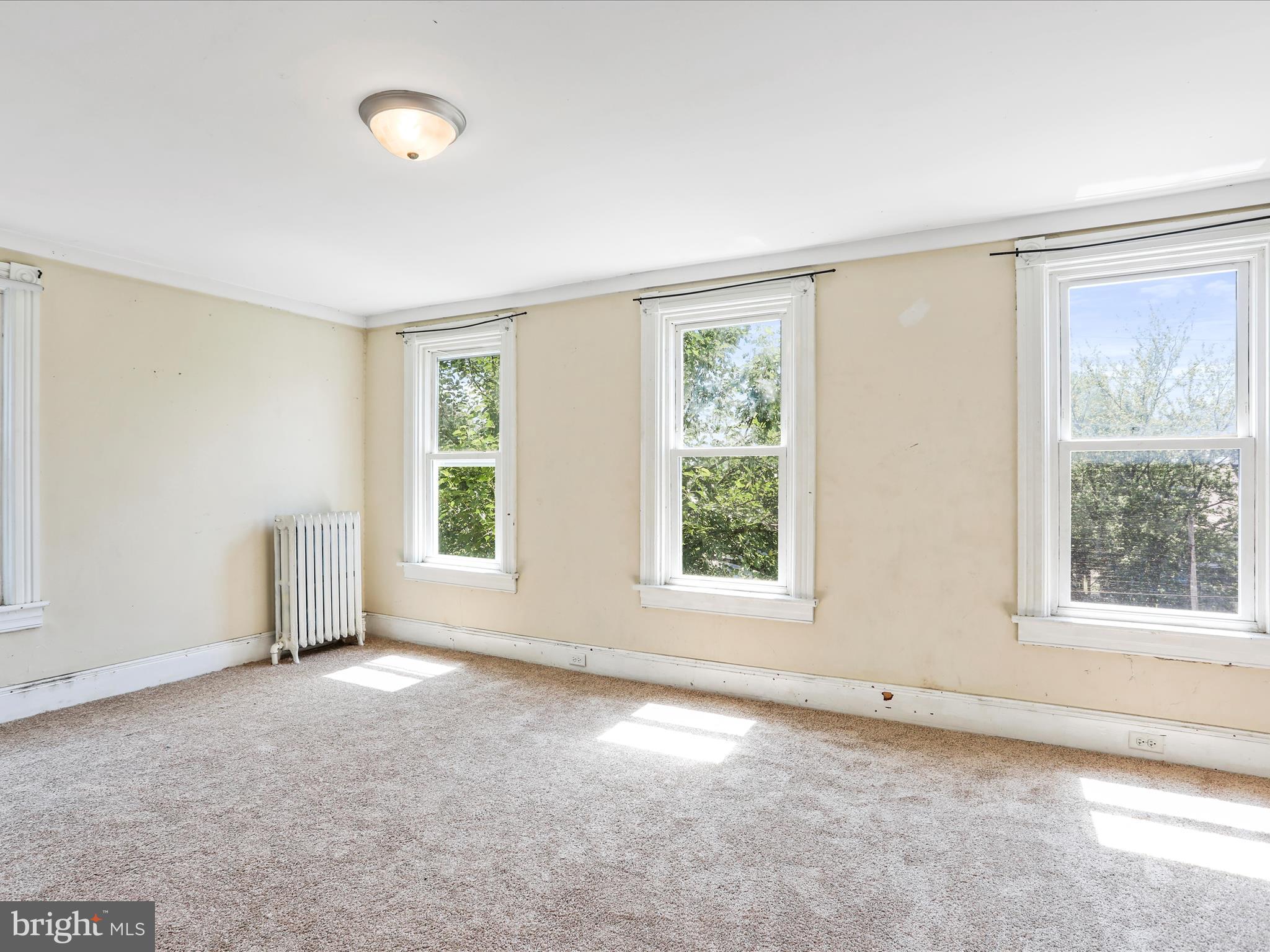 HAGERSTOWN - Residential