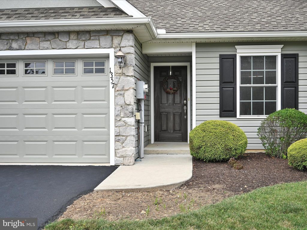 Photo of 1357 Fieldstone Dr, Mount Joy, PA 17552 (MLS # PALA2038968)