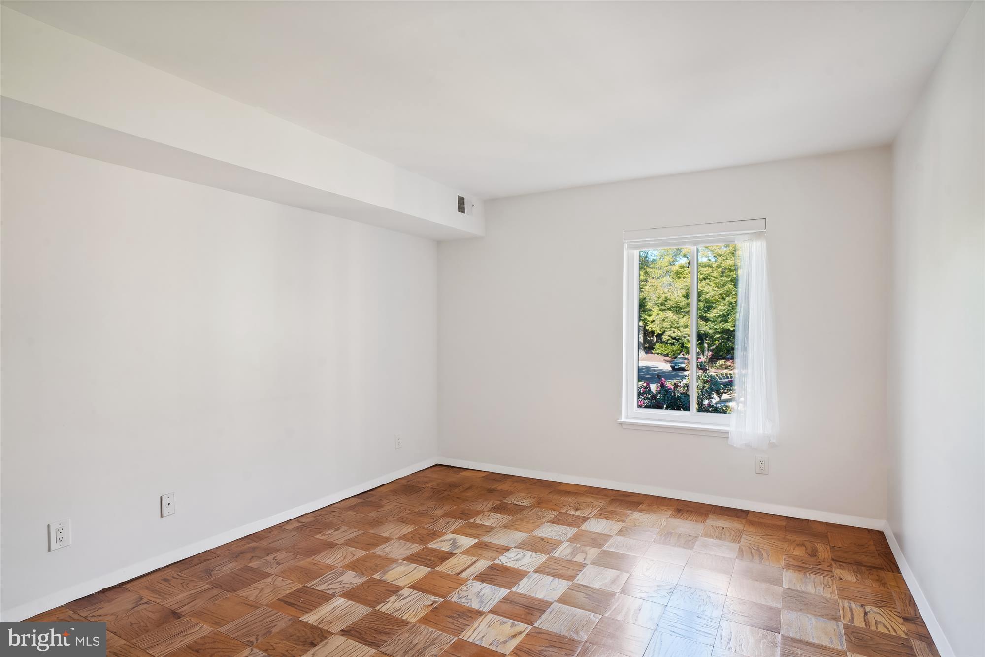 GEORGETOWN VILLAGE - Residential