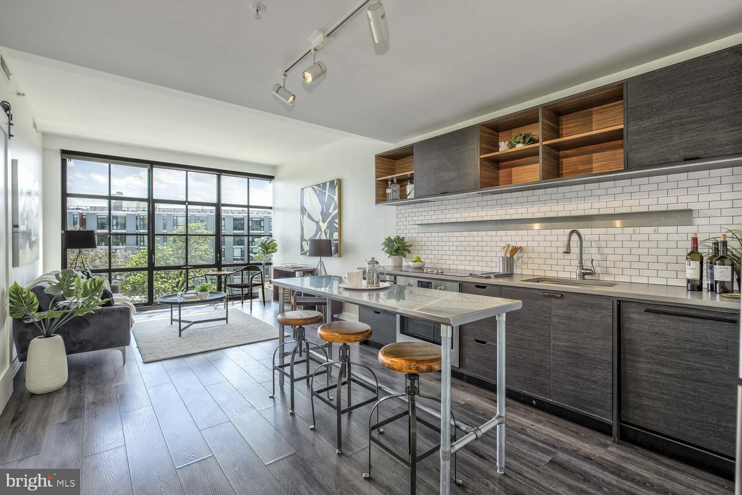 2030 8TH STREET NW 513