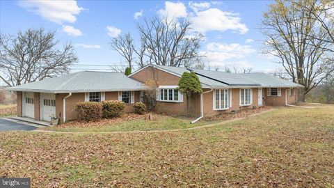 935 EBELHARE ROAD POTTSTOWN PA 19465