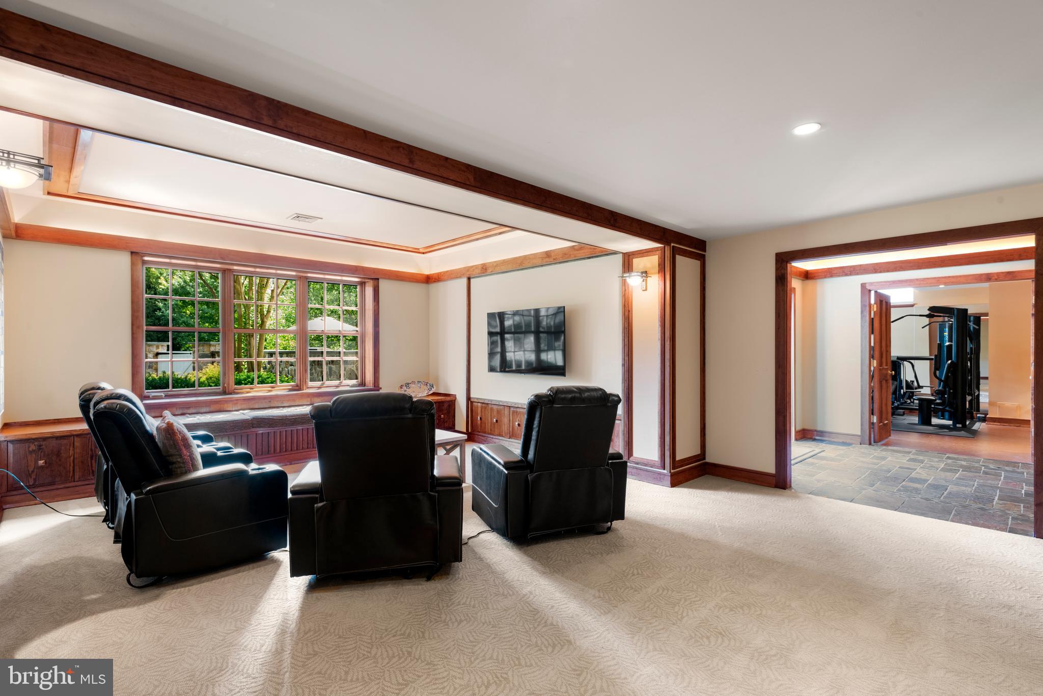 ROSSMORE - Residential