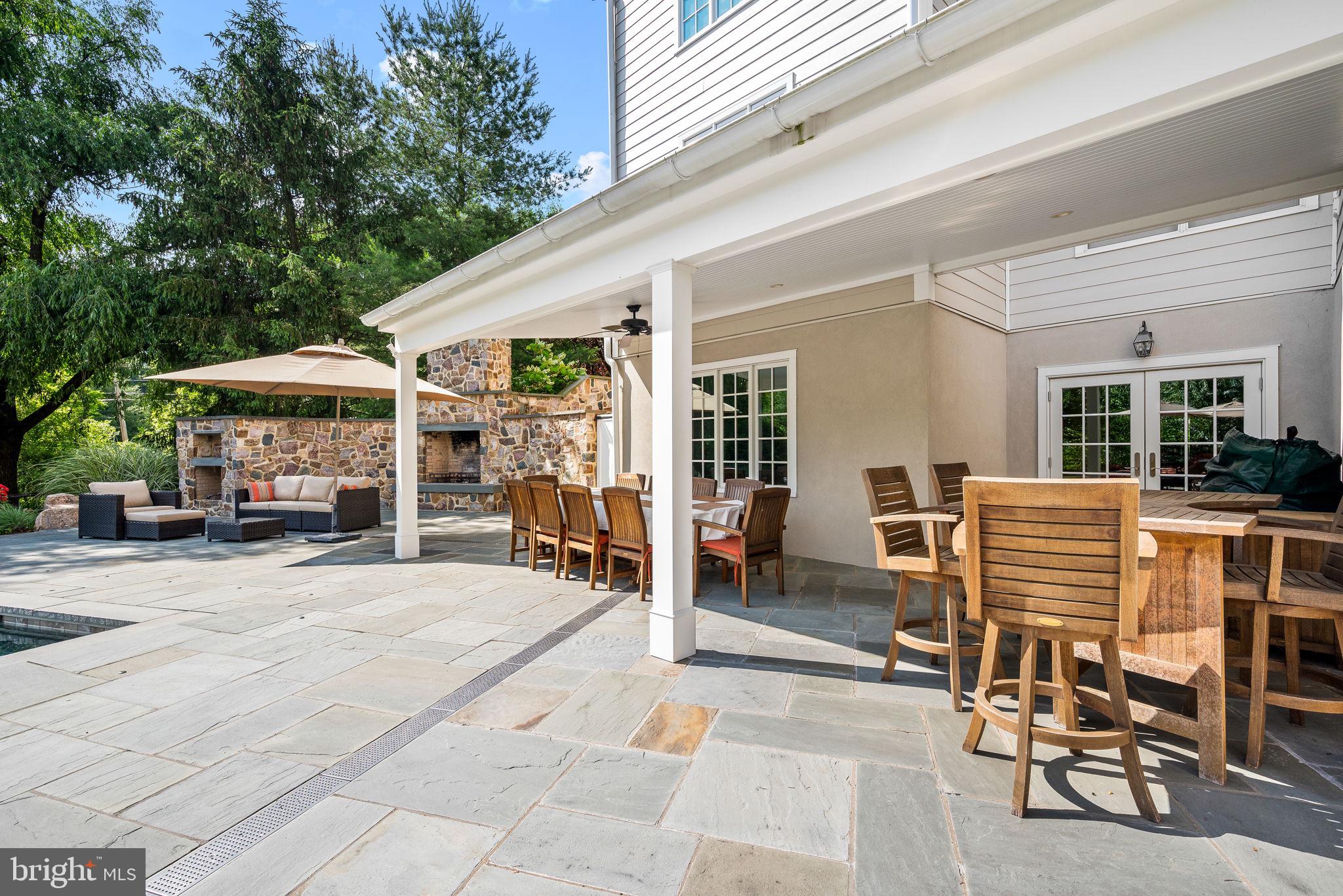 ROSSMORE - Residential