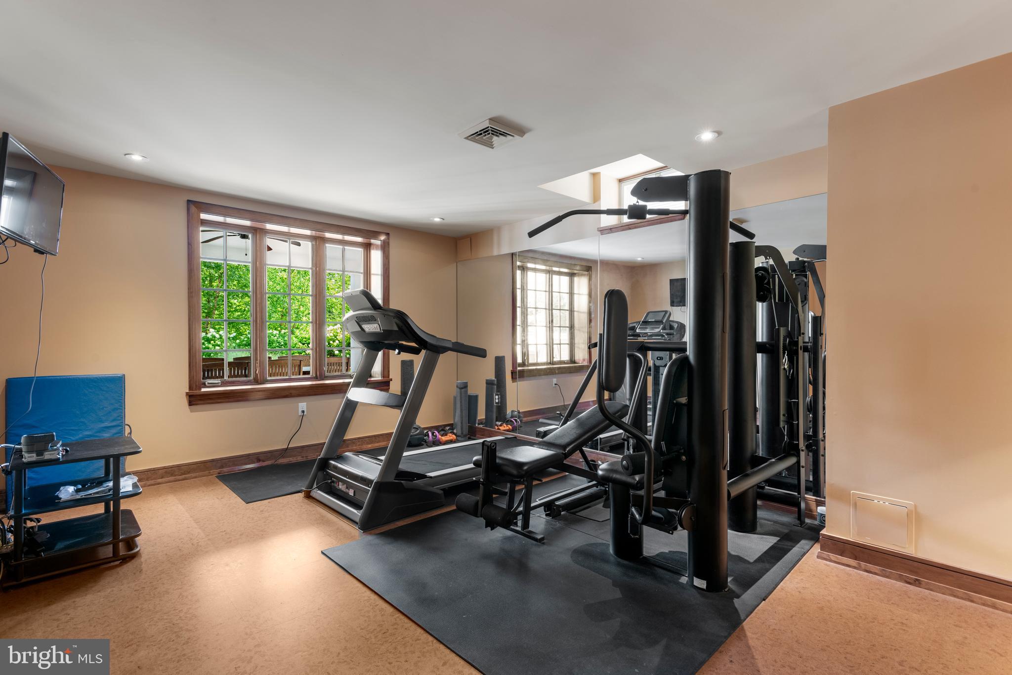 ROSSMORE - Residential