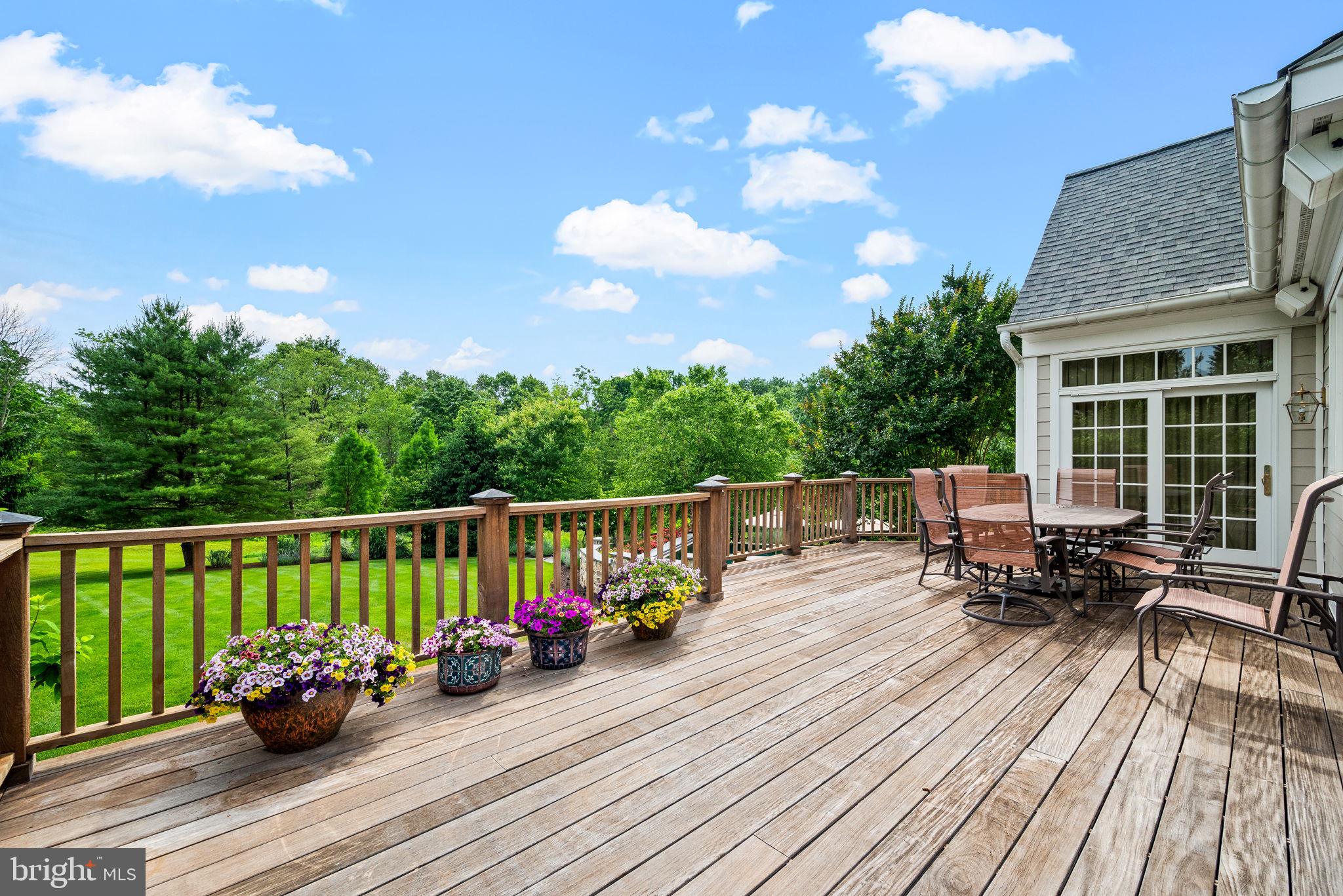 ROSSMORE - Residential