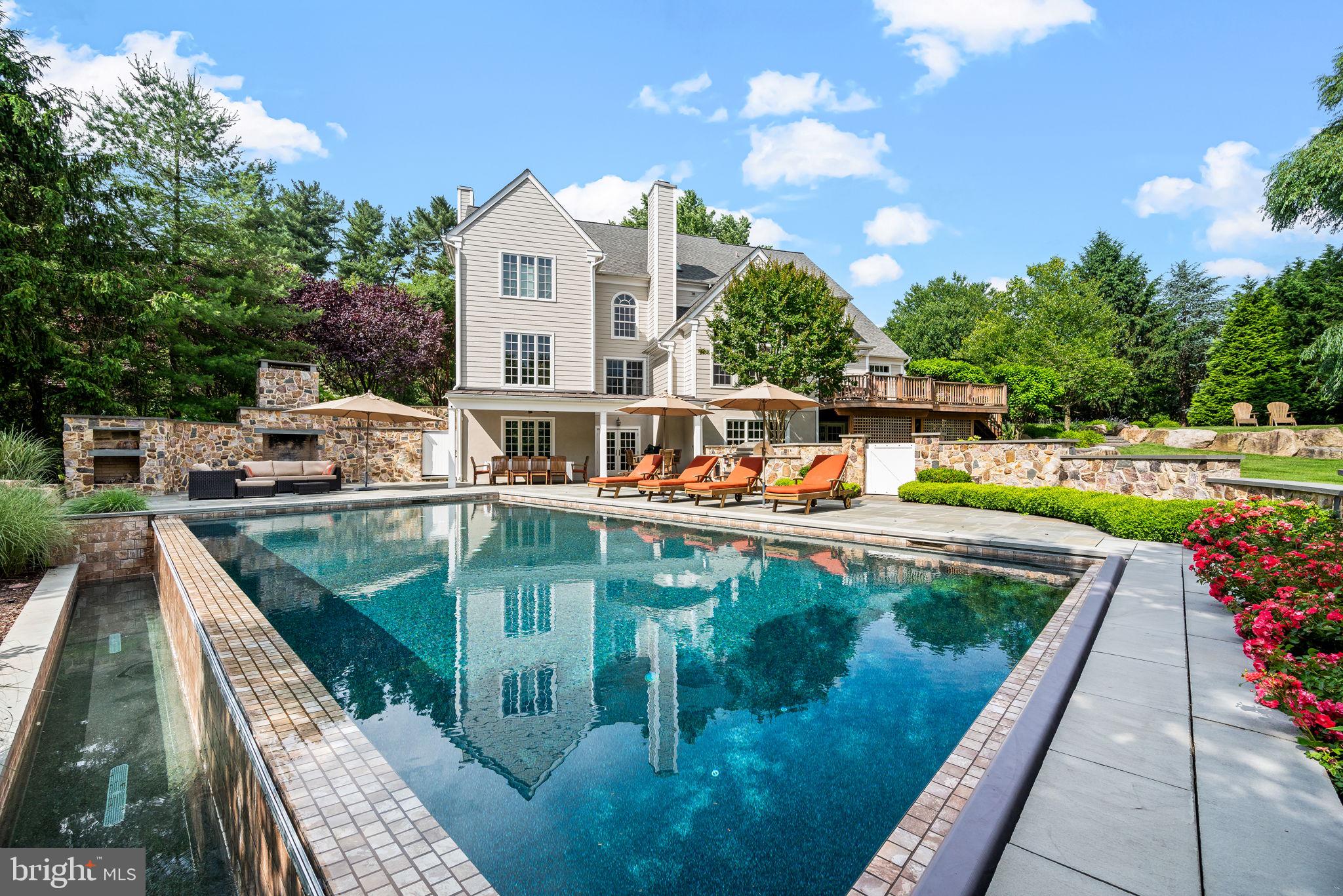 ROSSMORE - Residential