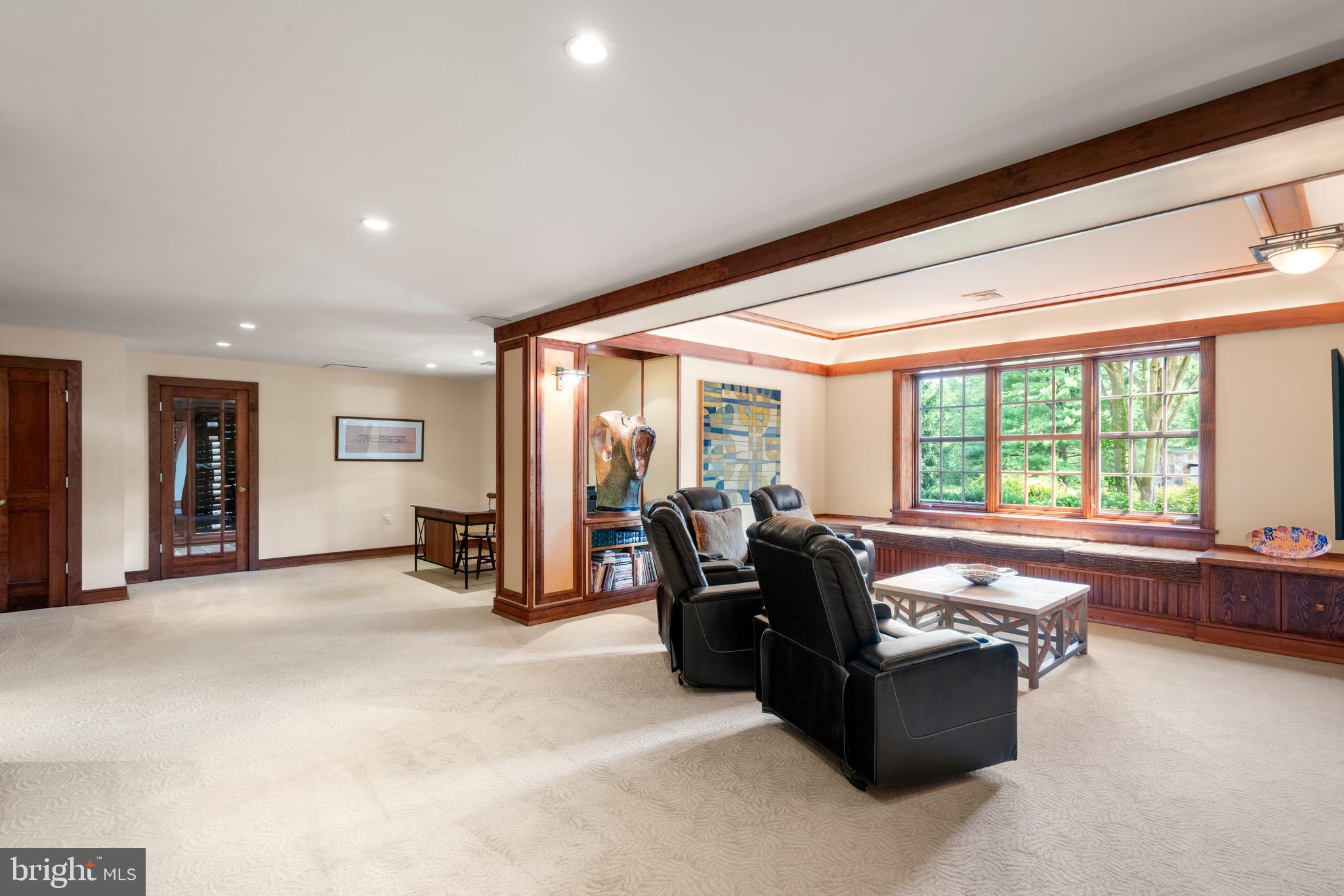 ROSSMORE - Residential