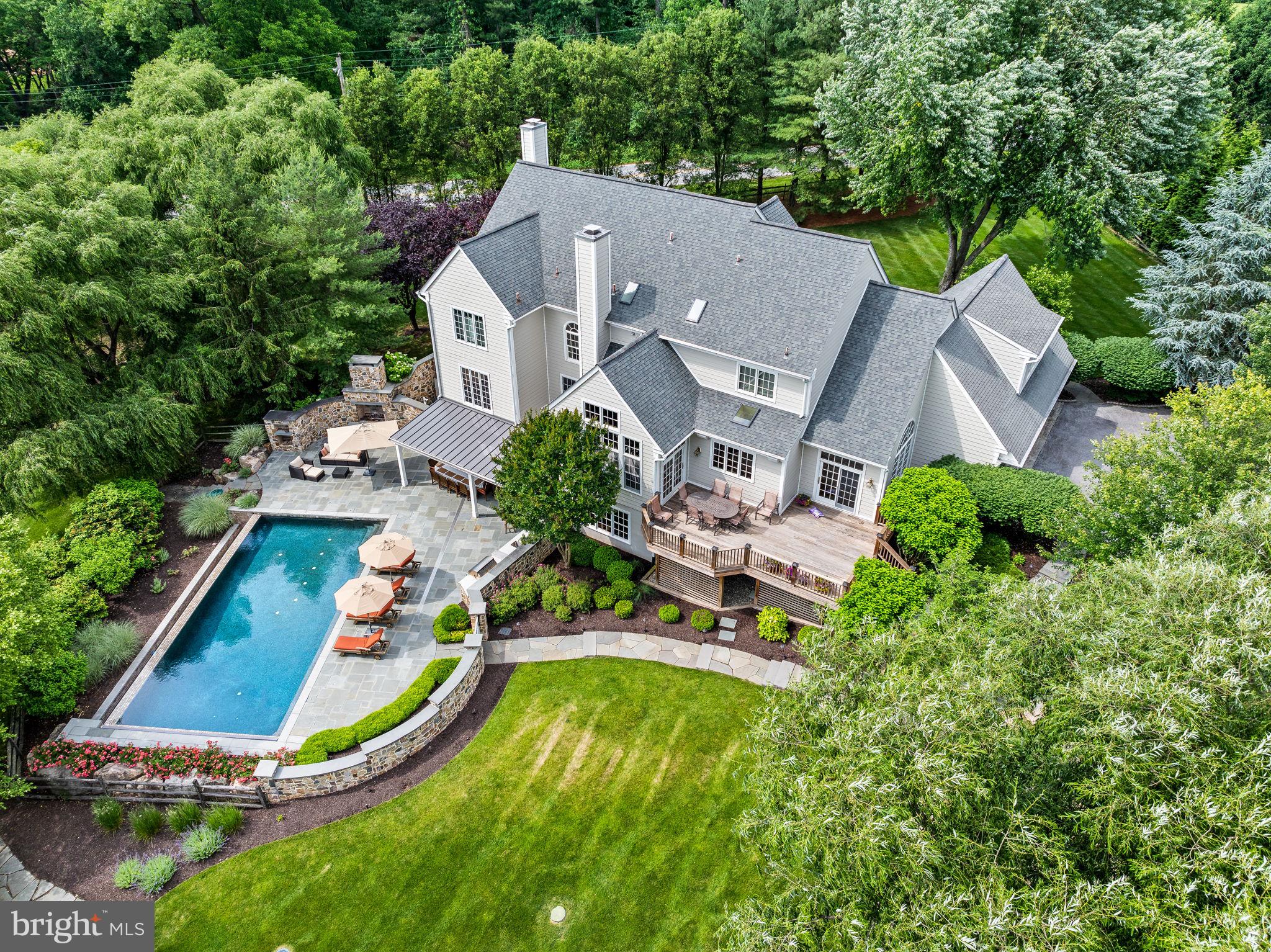 ROSSMORE - Residential