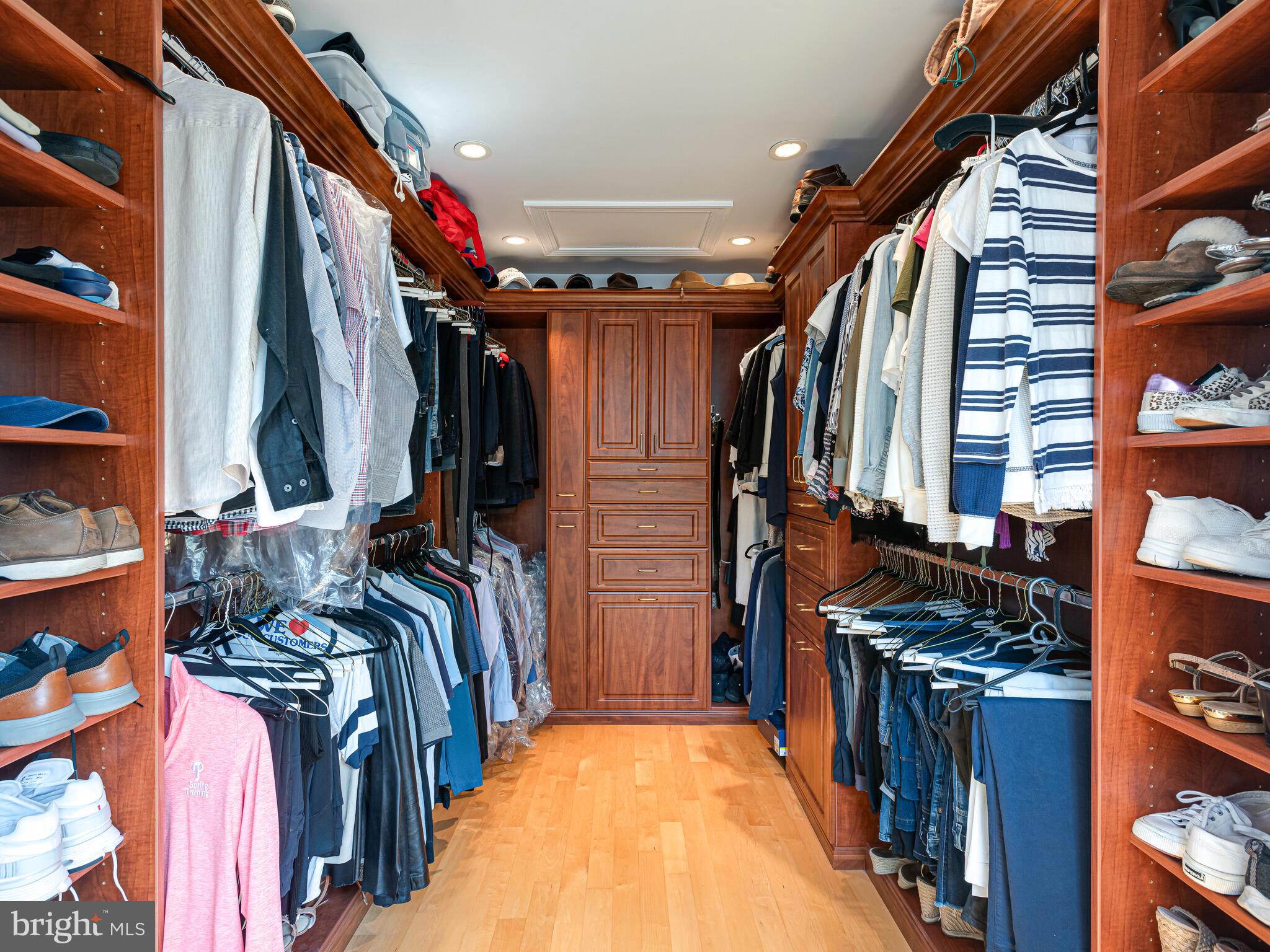 ROSSMORE - Residential