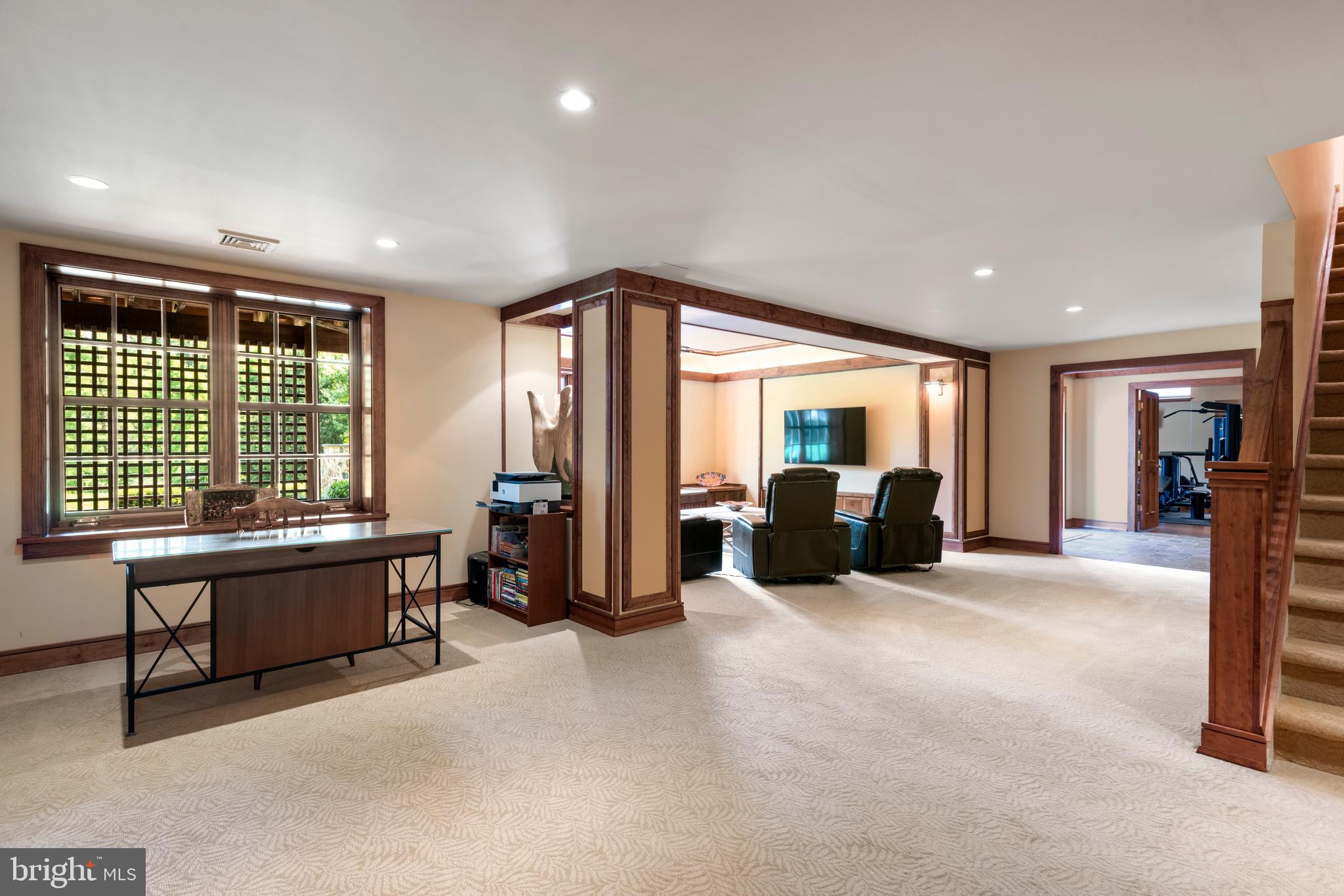 ROSSMORE - Residential