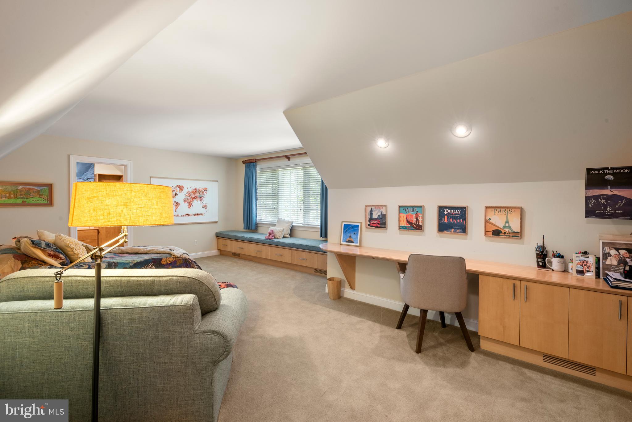 ROSSMORE - Residential