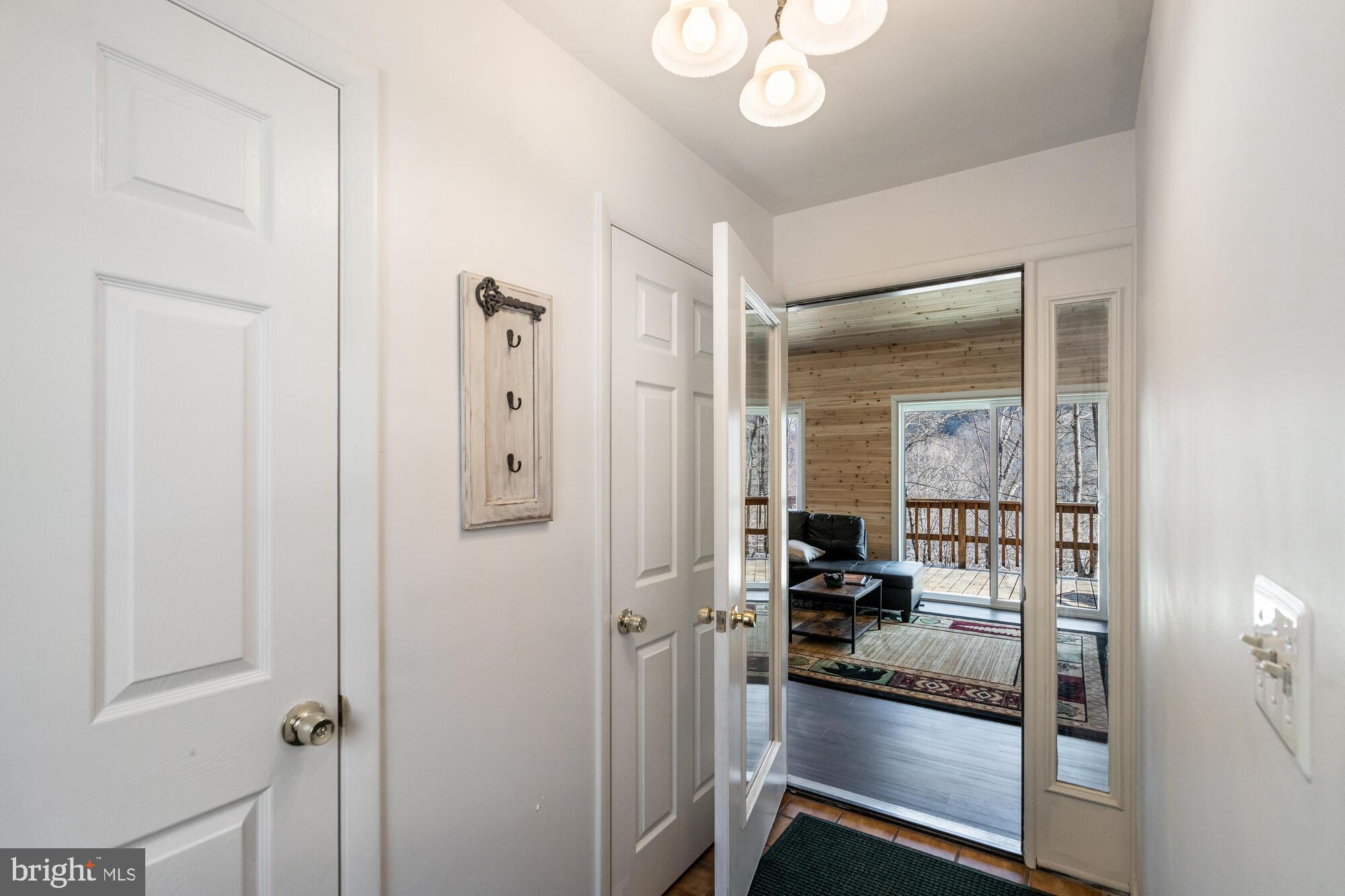 COOLFONT MOUNTAINSIDE - Residential