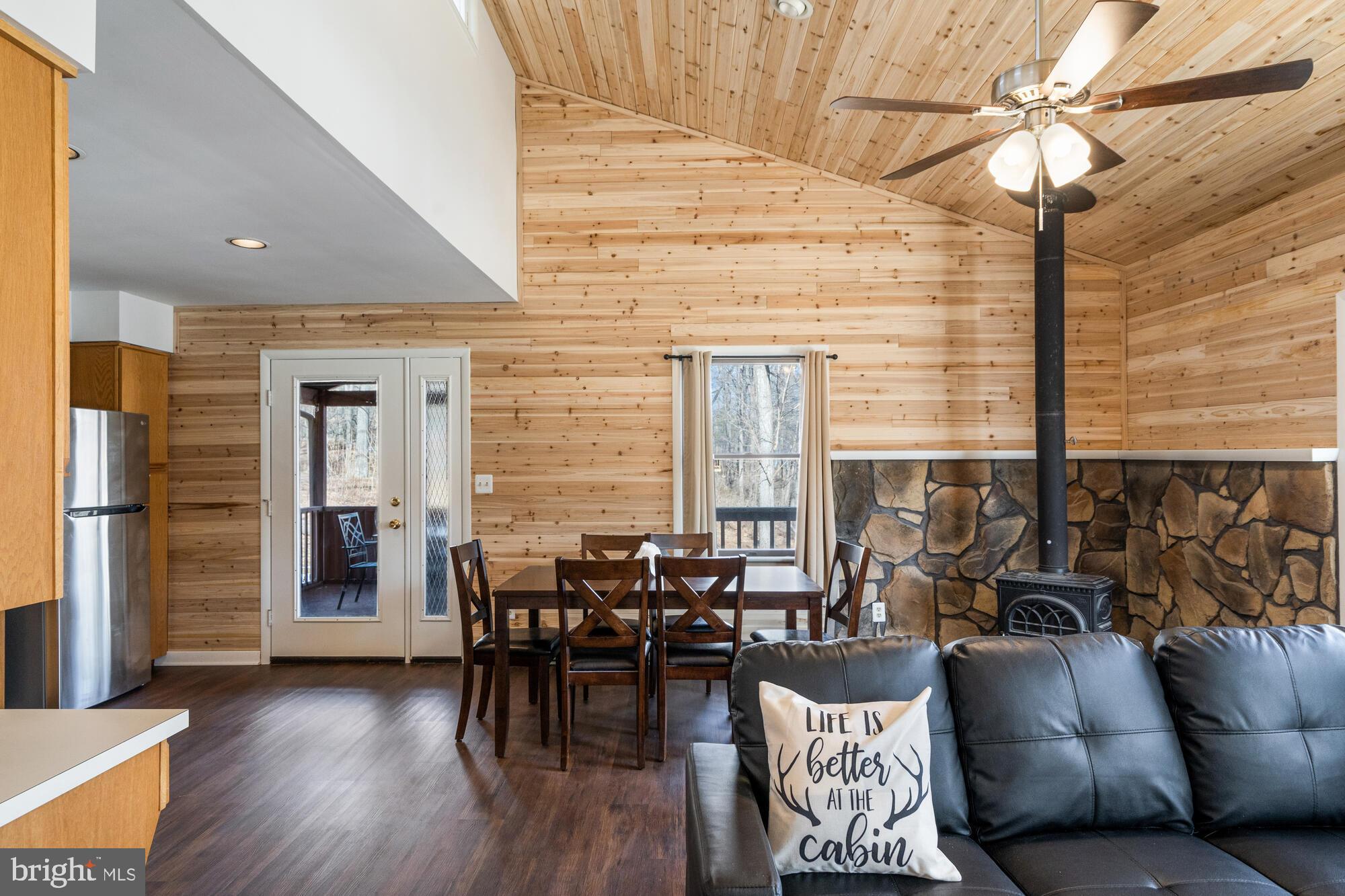 COOLFONT MOUNTAINSIDE - Residential