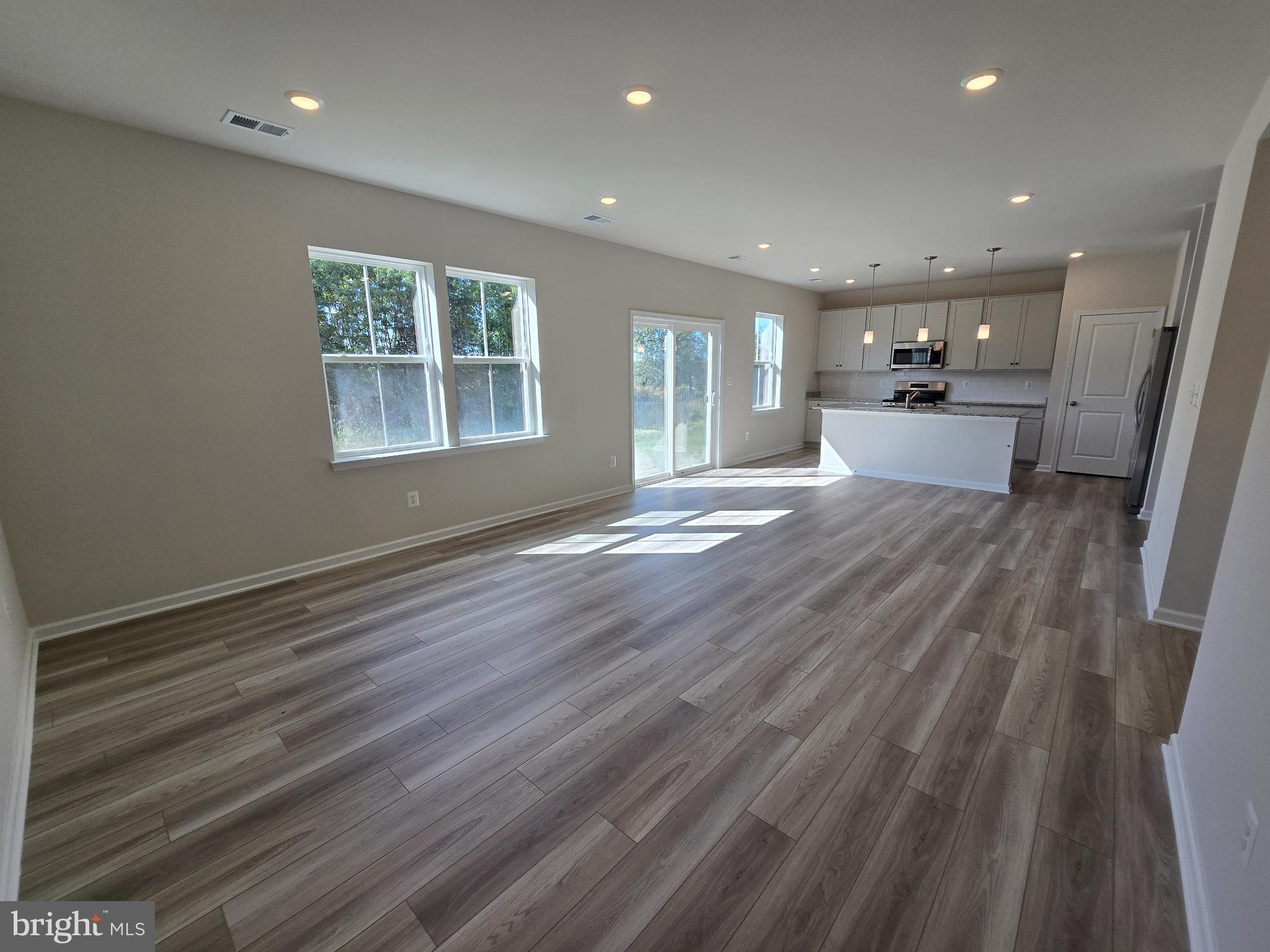 RED CLOVER MEADOWS - Residential Lease