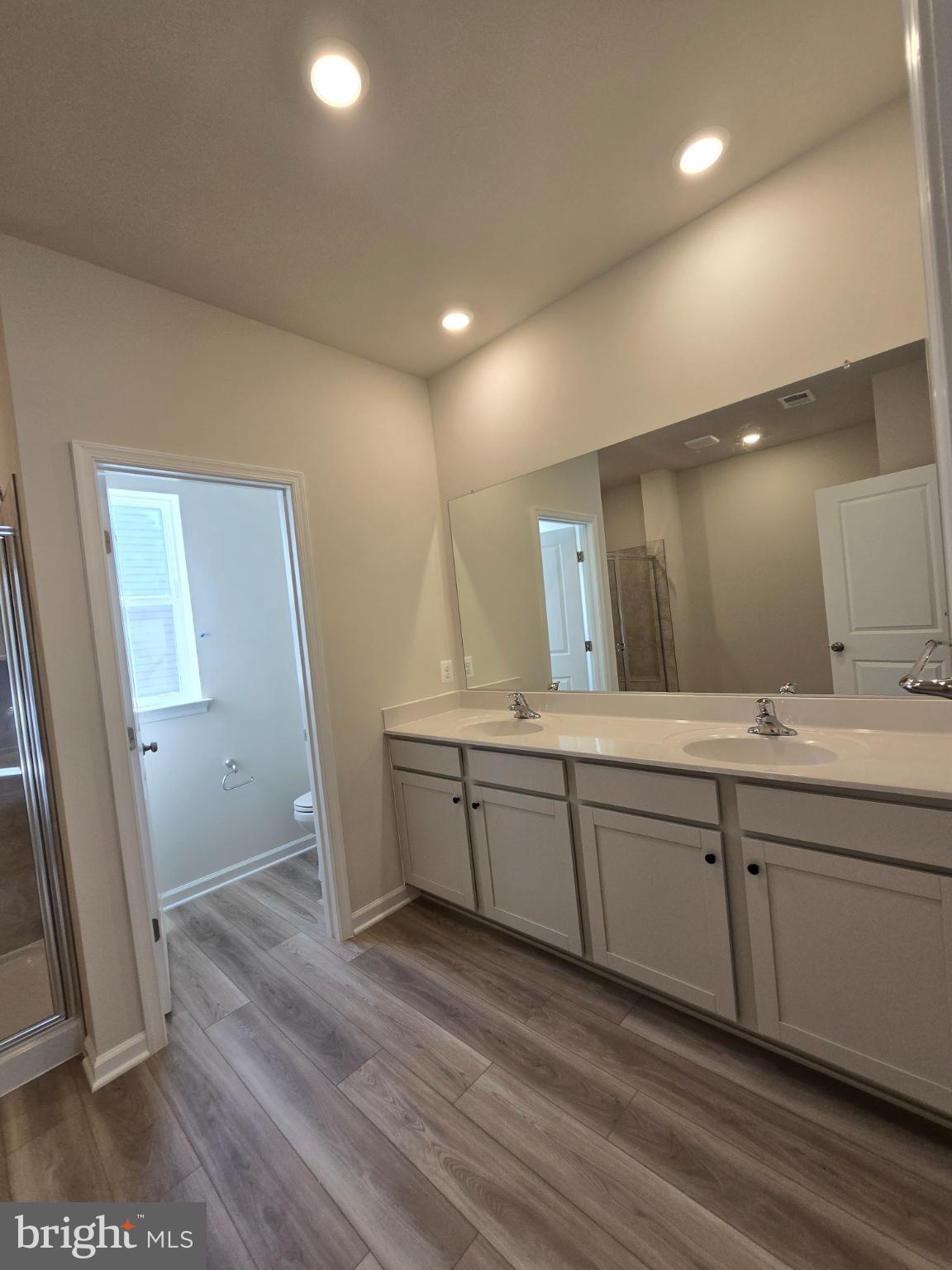 RED CLOVER MEADOWS - Residential Lease