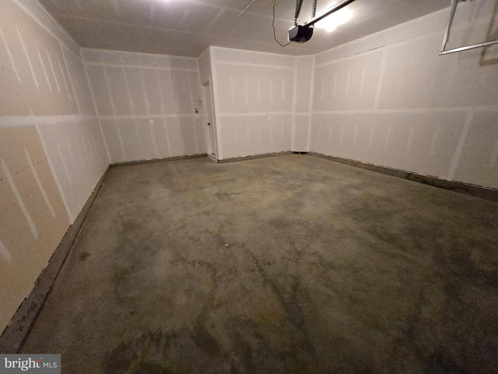 RED CLOVER MEADOWS - Residential Lease