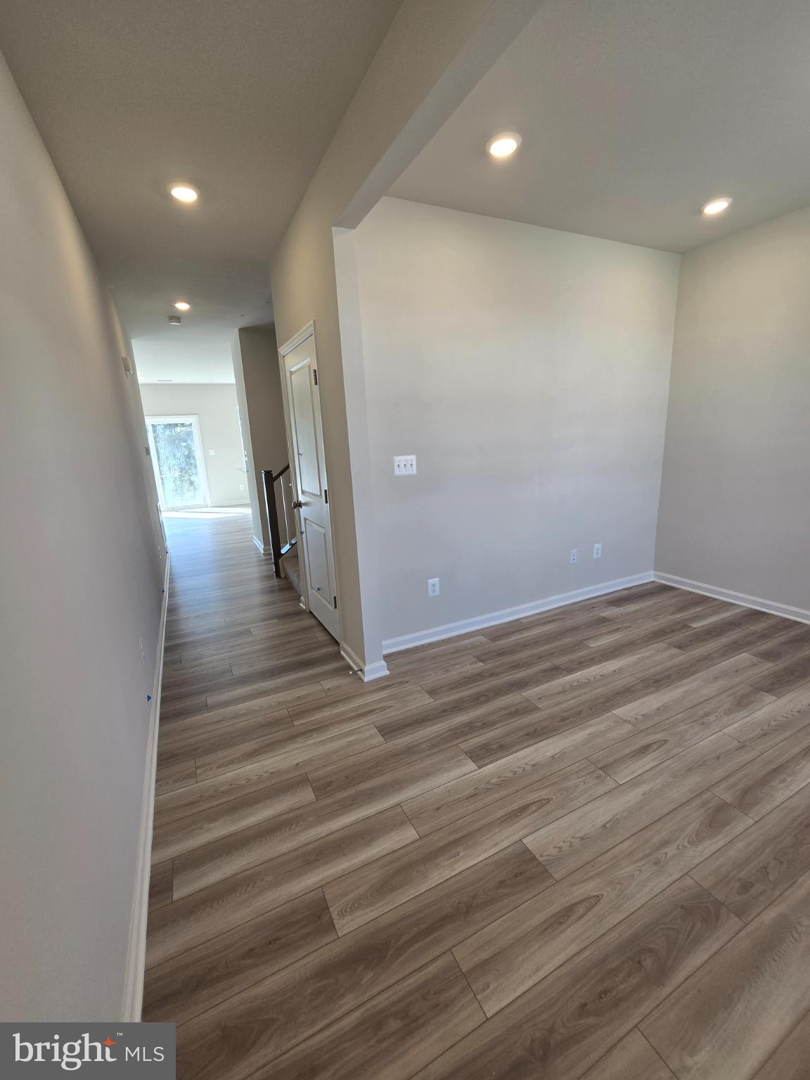 RED CLOVER MEADOWS - Residential Lease