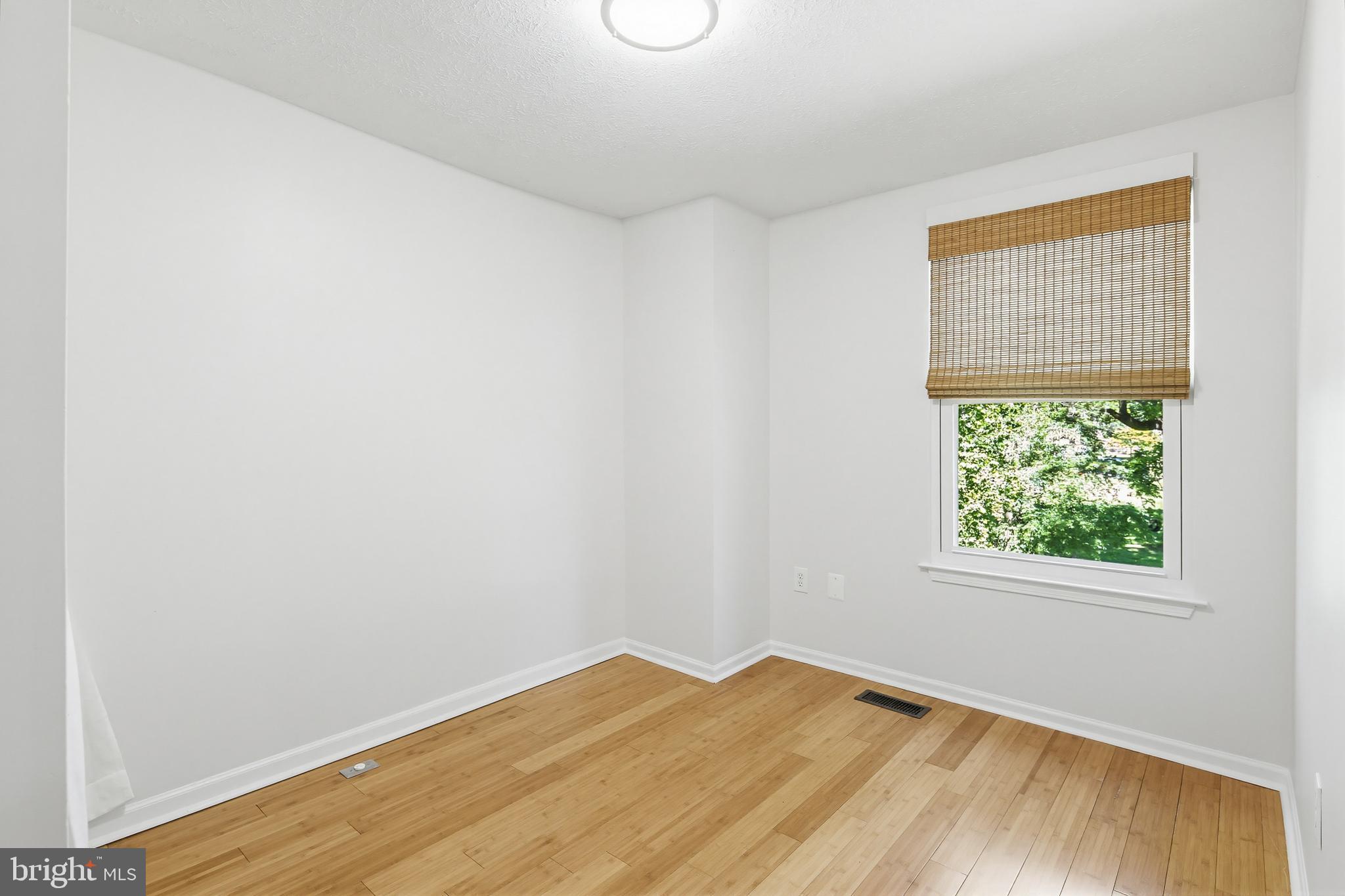 GLEN OAKS - Residential