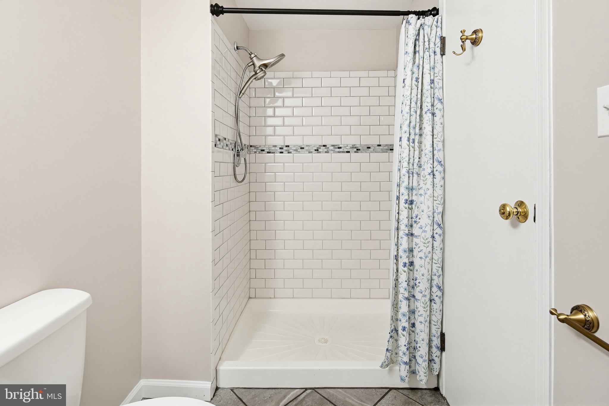 GLEN OAKS - Residential
