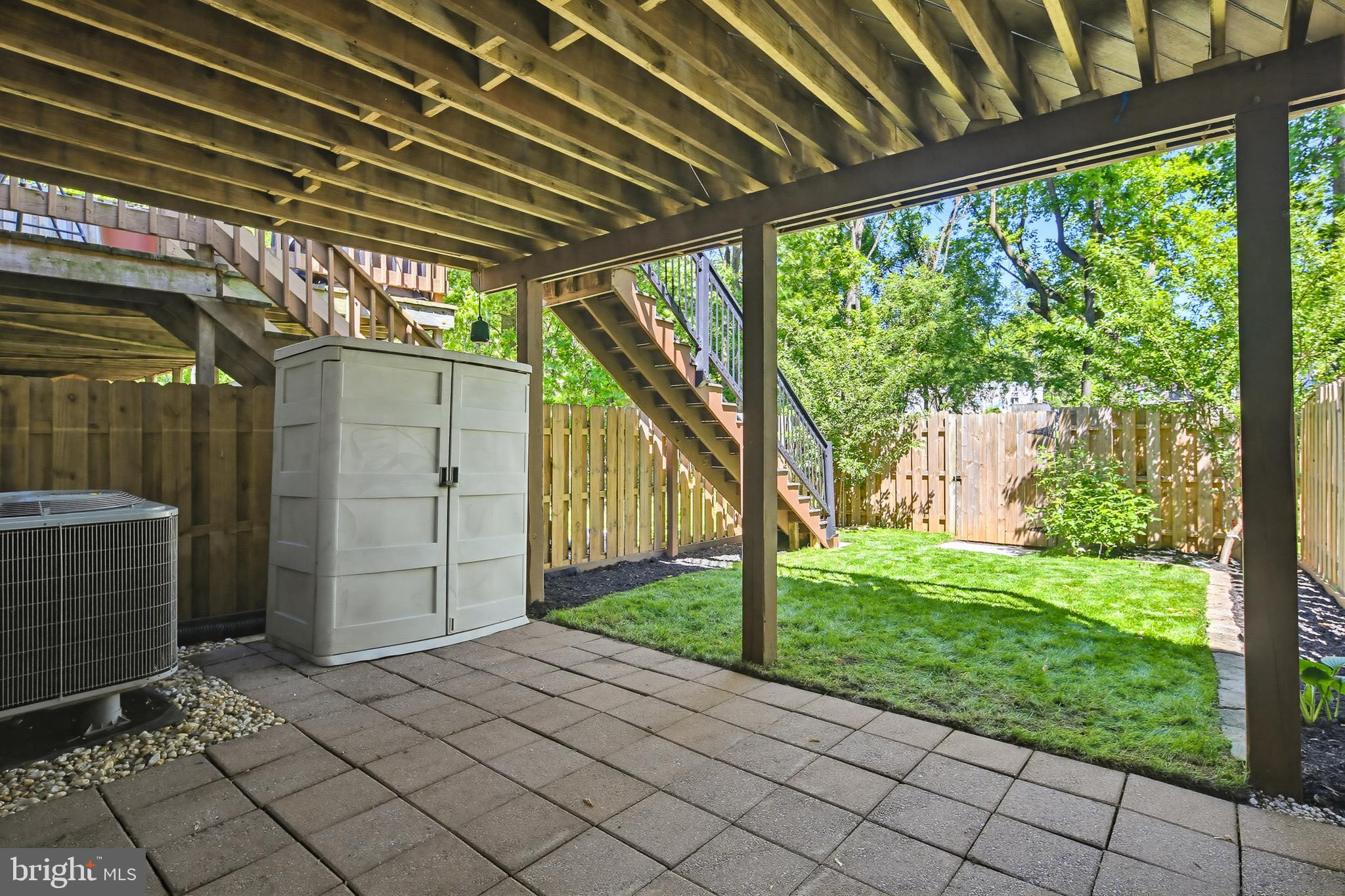 GLEN OAKS - Residential