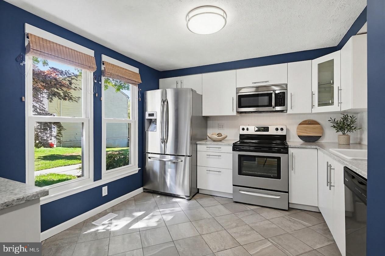 GLEN OAKS - Residential