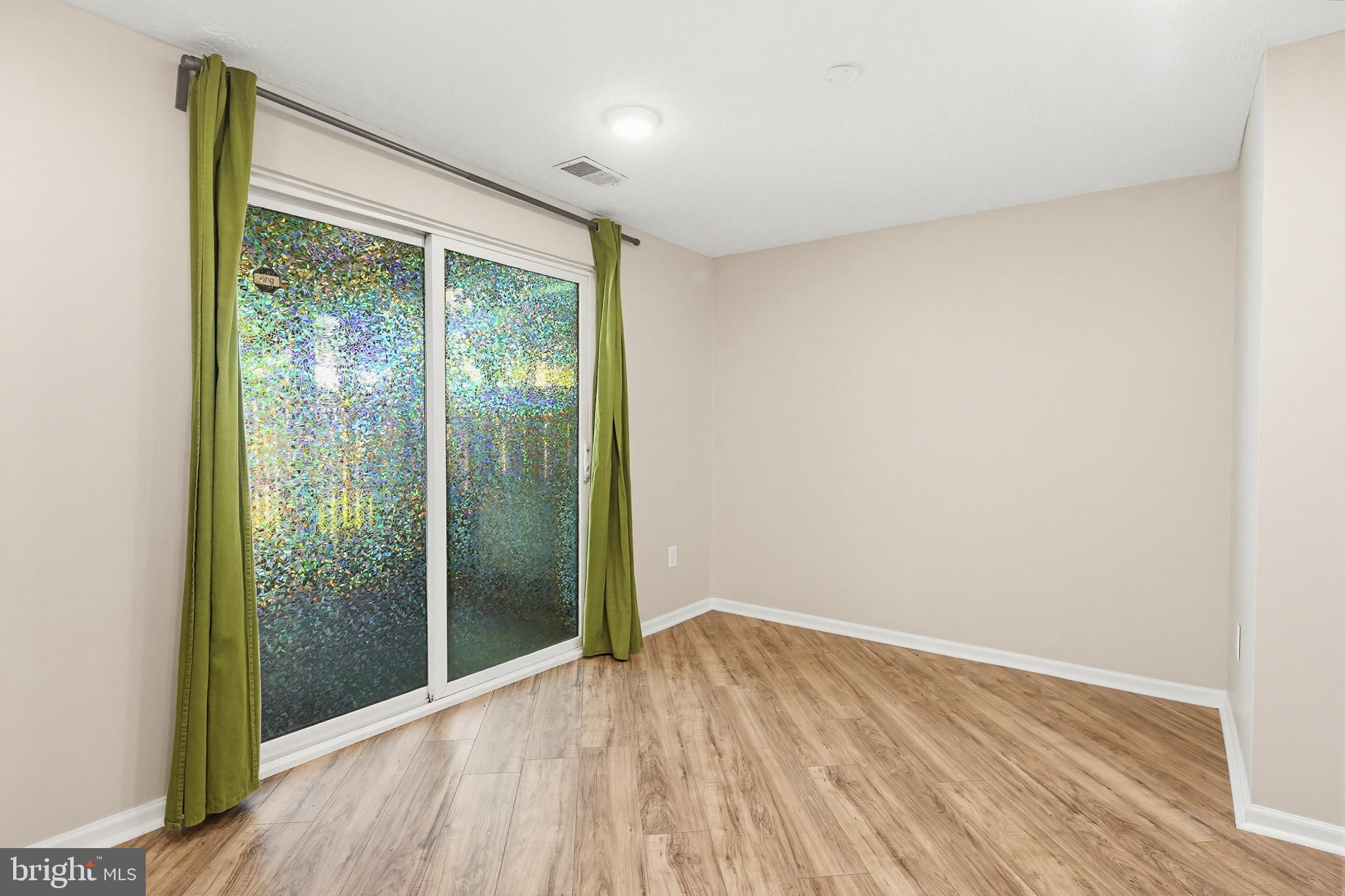 GLEN OAKS - Residential