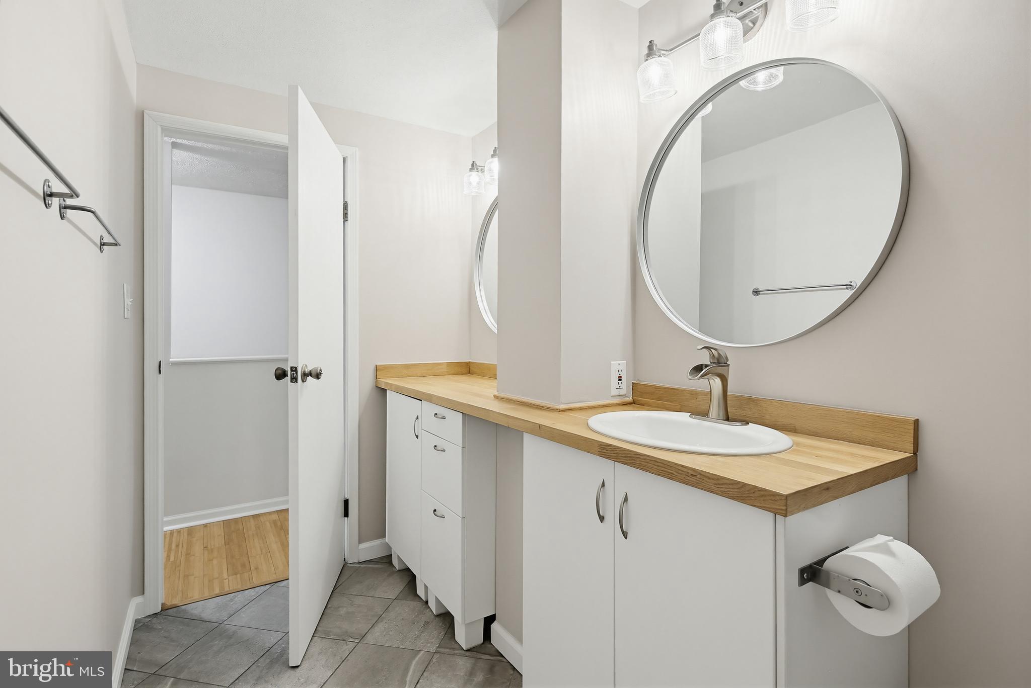 GLEN OAKS - Residential