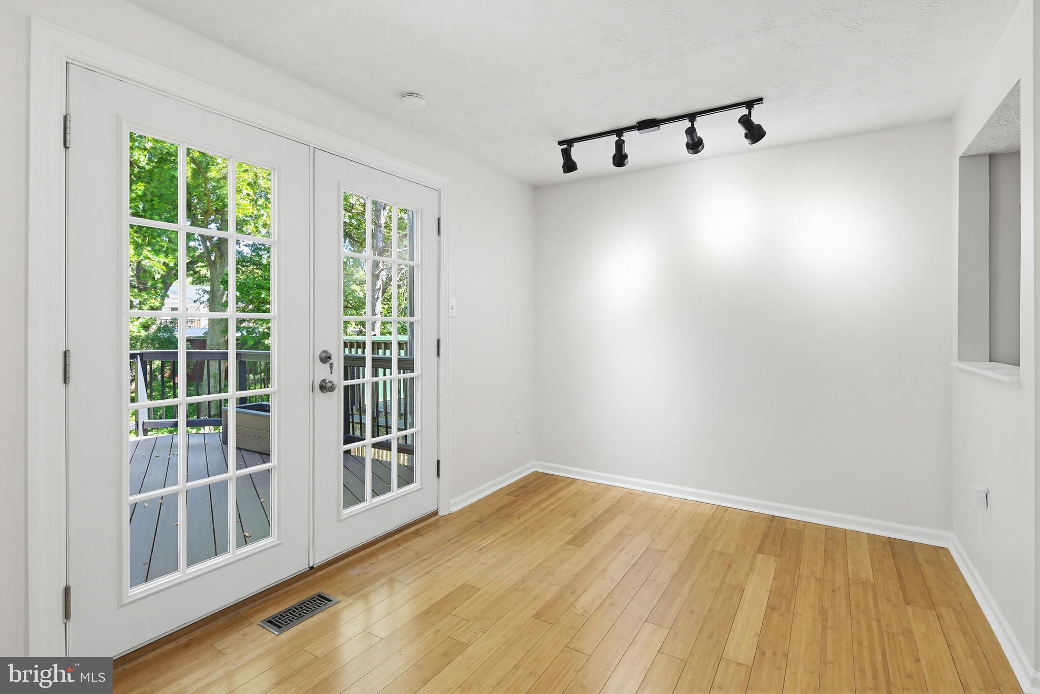 GLEN OAKS - Residential