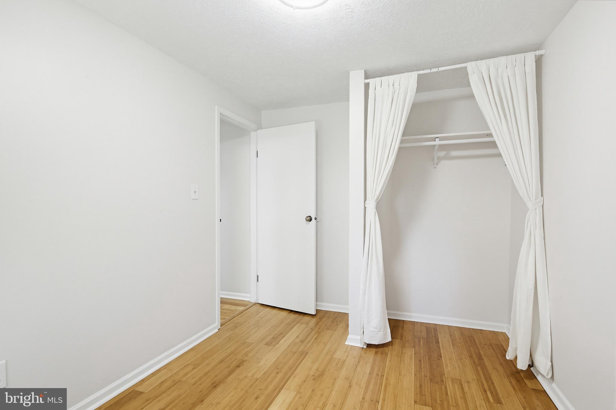GLEN OAKS - Residential