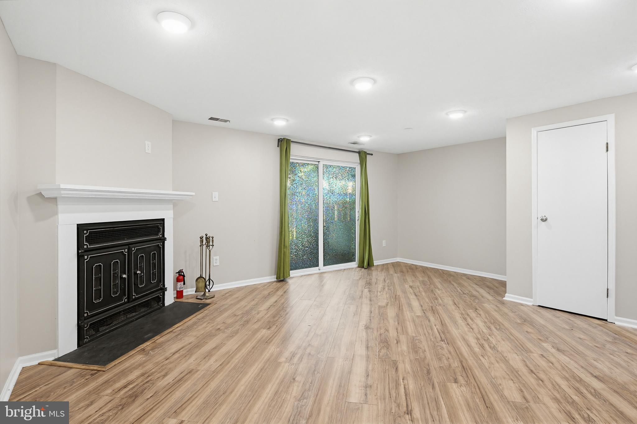 GLEN OAKS - Residential